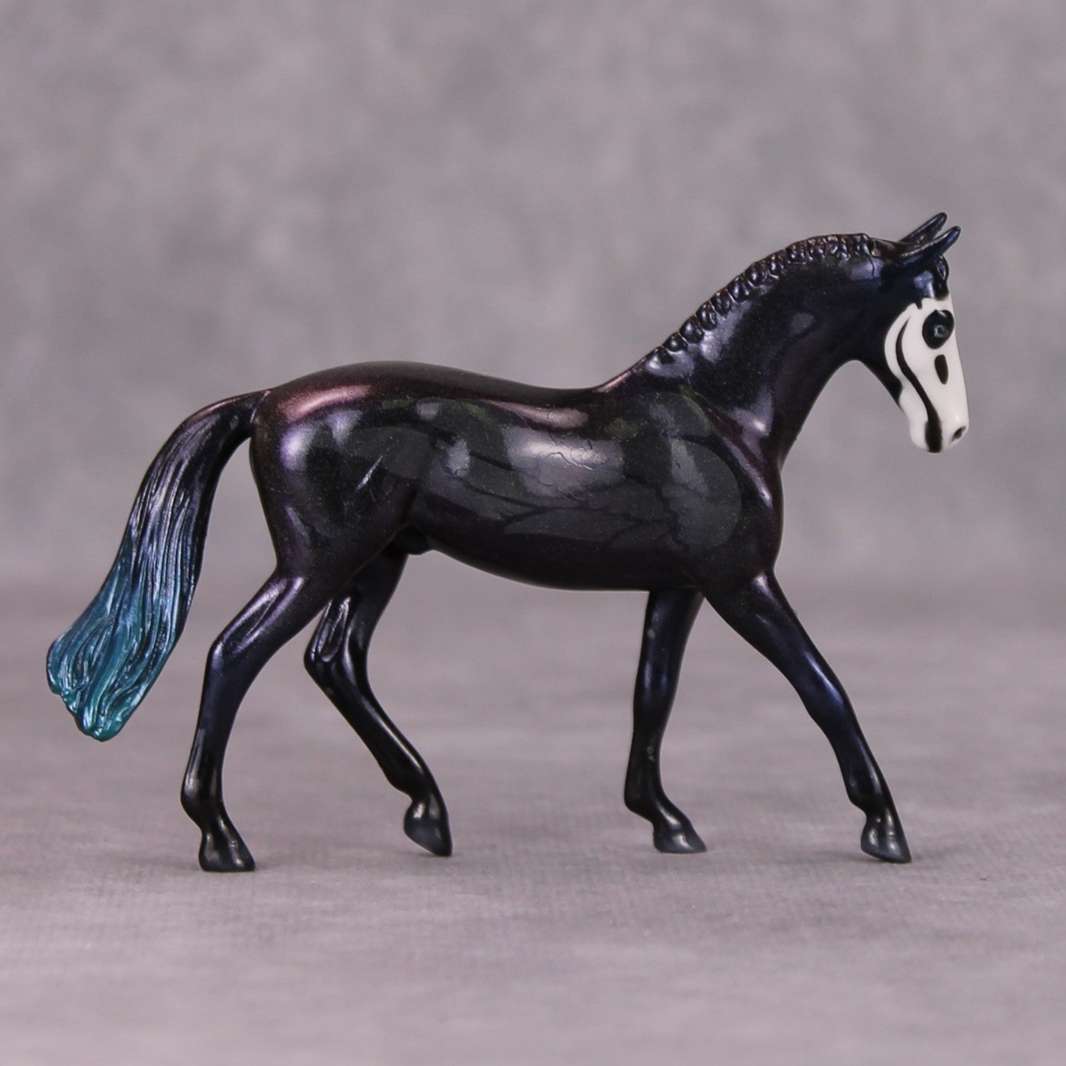 Teal Tail OOAK Deco Rainbow Bird Skull Warmblood Chip By Pernille Forsberg Bojsen November 2024