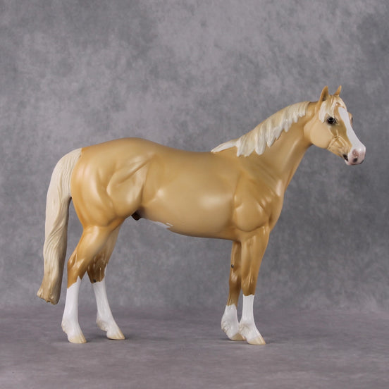 "Winslow" LE-3 2025 Namopaimo Prize Models FCM ISH By Ellen Robbins