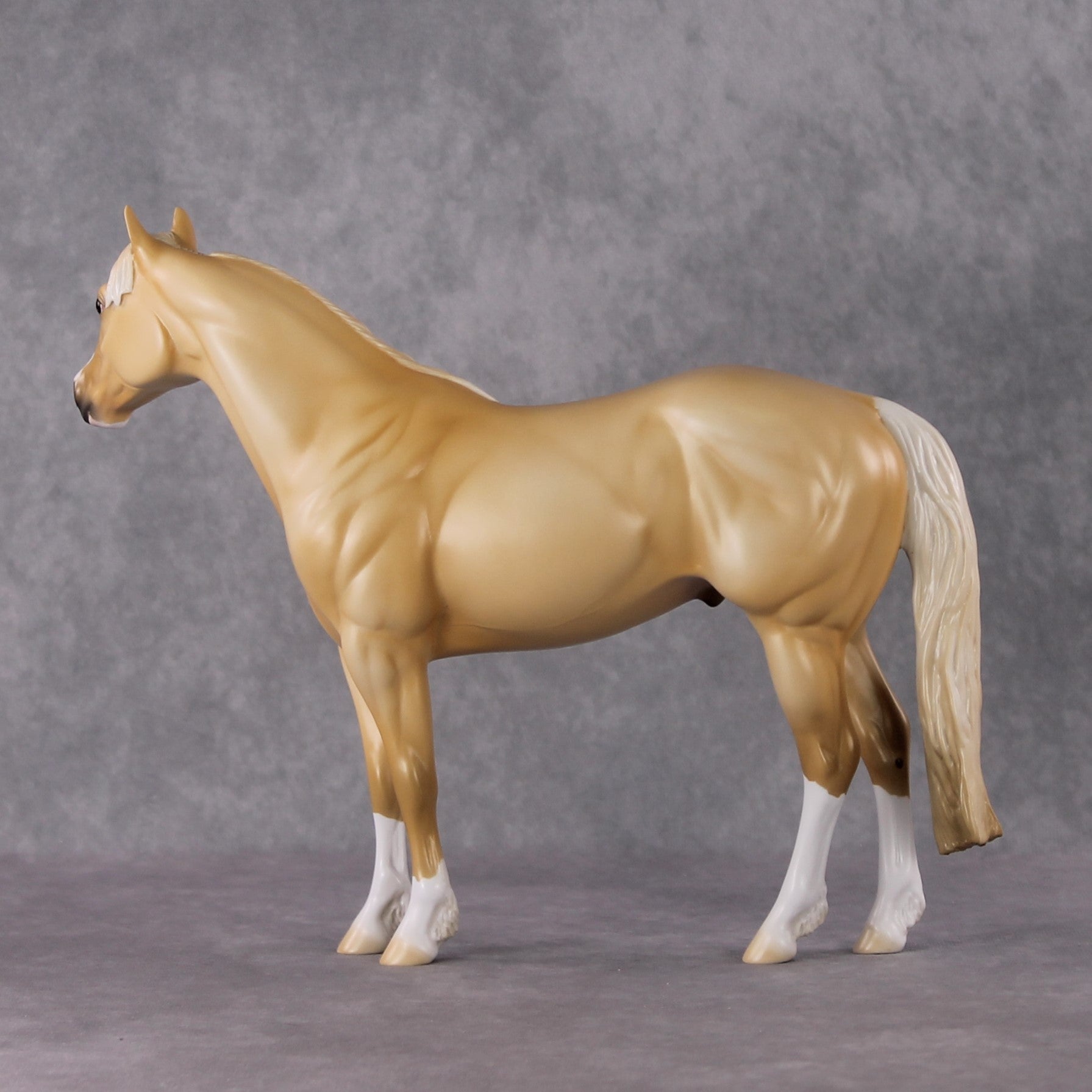 "Winslow" LE-3 2025 Namopaimo Prize Models FCM ISH By Ellen Robbins