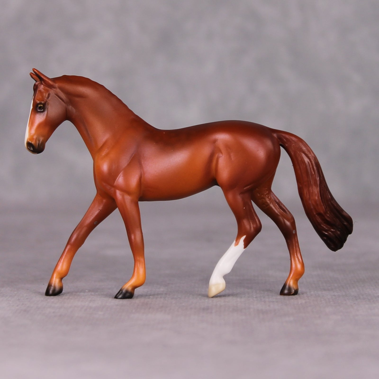 Dodger - Oliver Twist Chip LE-3 Chestnut Warmblood Chip Painted By Ellen Robbins CL24