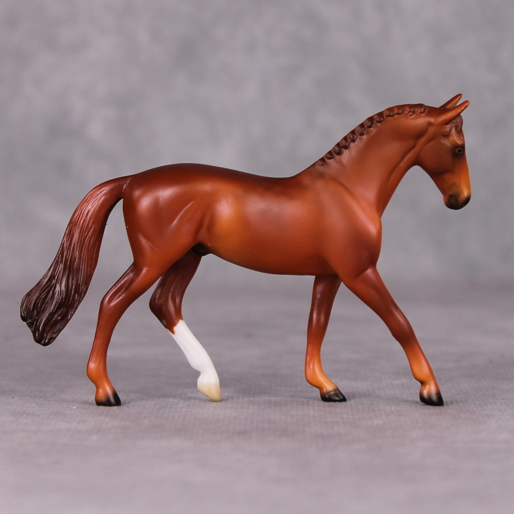 Dodger - Oliver Twist Chip LE-3 Chestnut Warmblood Chip Painted By Ellen Robbins CL24