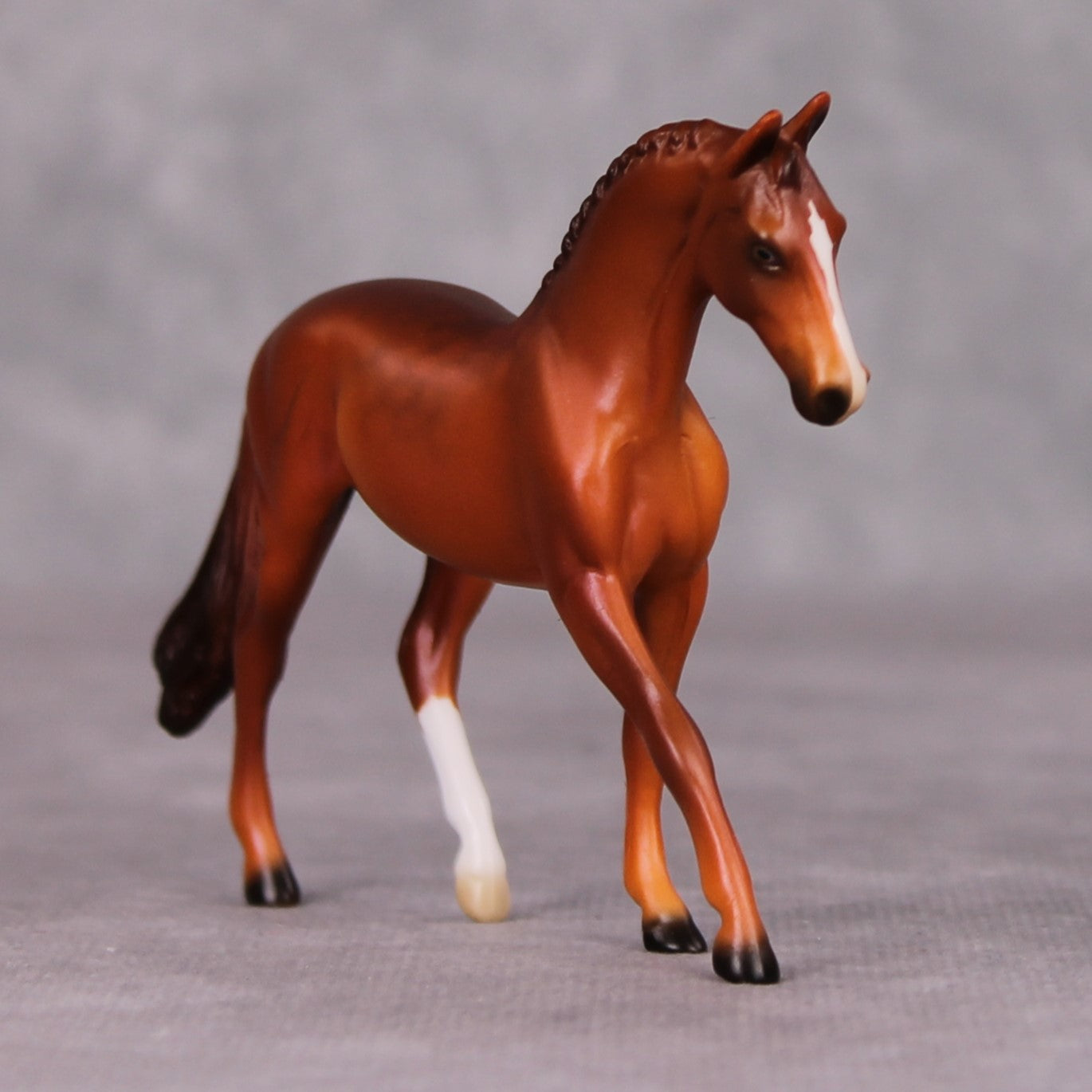 Dodger - Oliver Twist Chip LE-3 Chestnut Warmblood Chip Painted By Ellen Robbins CL24