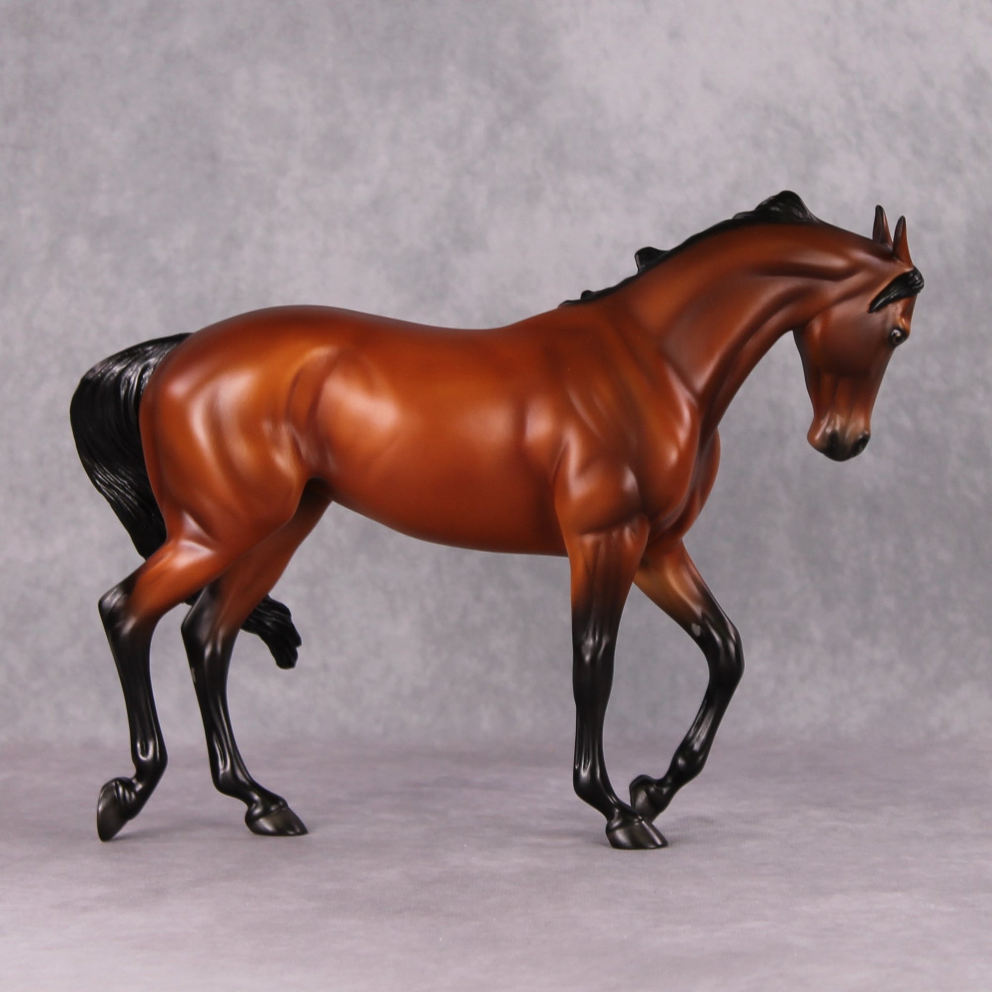 Valley Girl LE-26 Bay Custom Thoroughbred Mare By Ellen Robbins Holiday Sale Run HS24