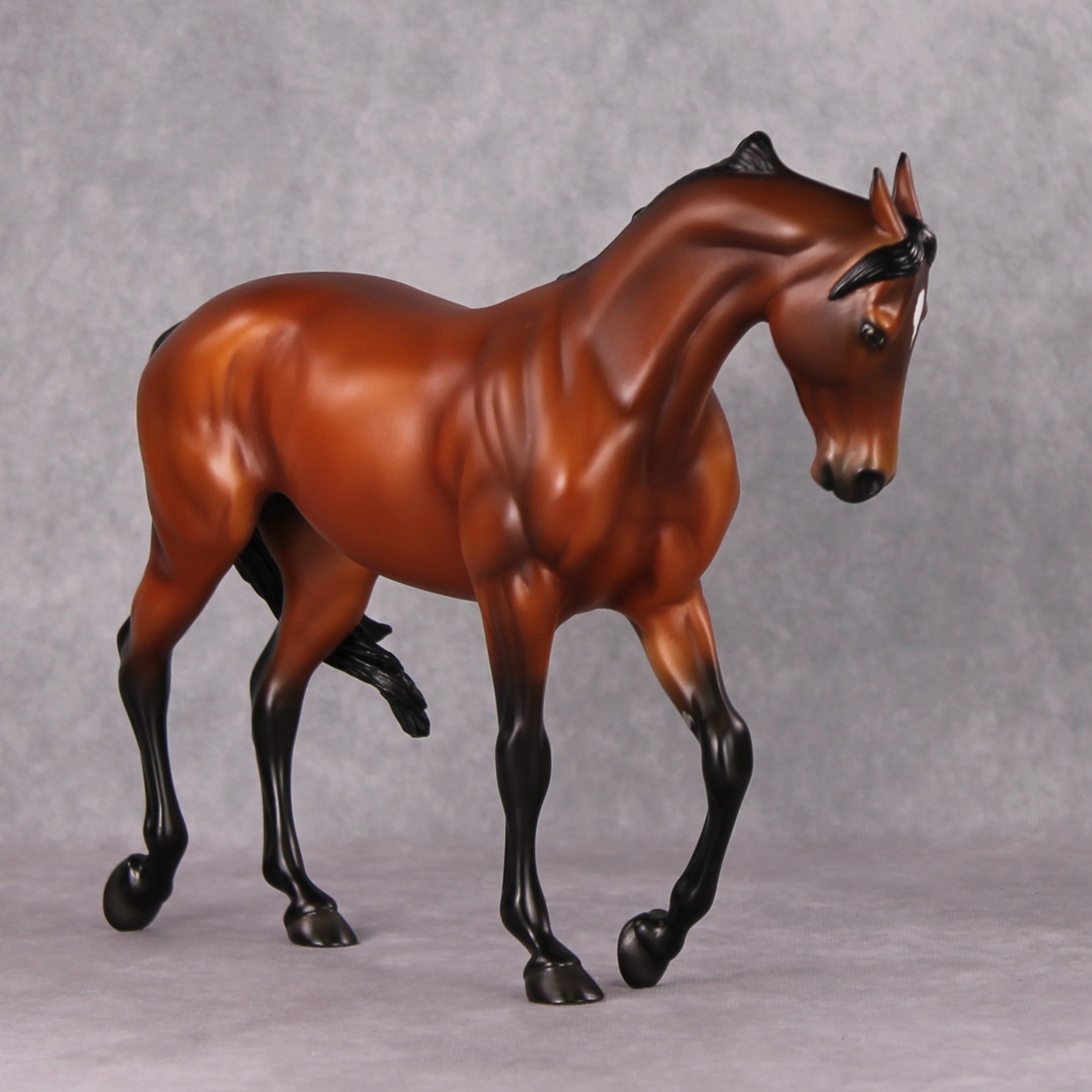 Valley Girl LE-26 Bay Custom Thoroughbred Mare By Ellen Robbins Holiday Sale Run HS24