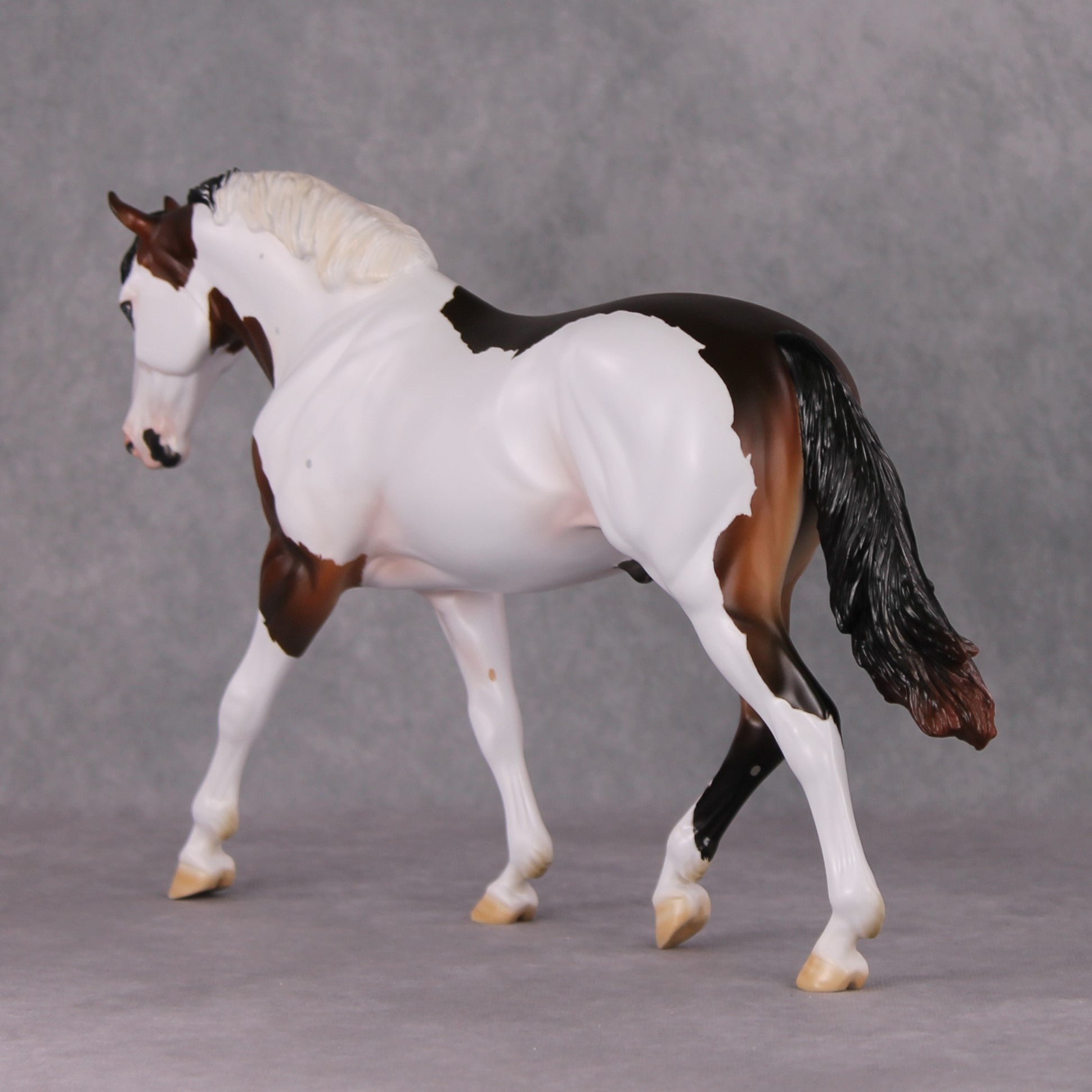 Oracle LE-30 Bay Tobiano Irish Draught By Ashley Palmer Holiday Sale Run HS24