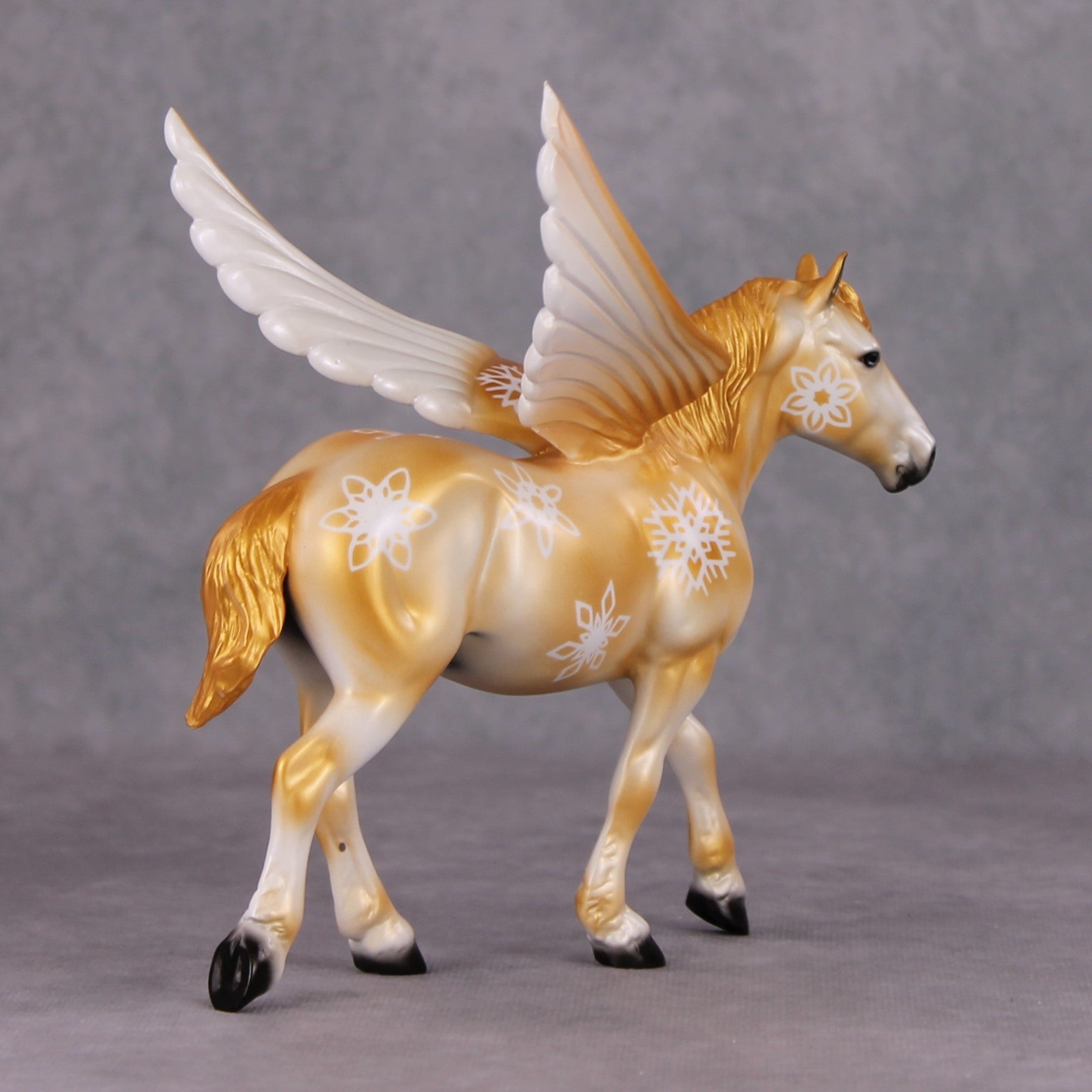 Divine Cacophony LE-20 Angel Wing Snowflake Design Pebble Draft By Dawn Quick Holiday Sale Run HS24