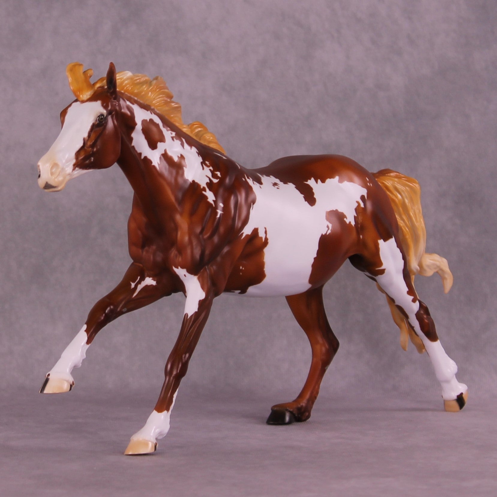 Pre-Order Manifest LE-30 FCM Volo by Julie Keim TS25