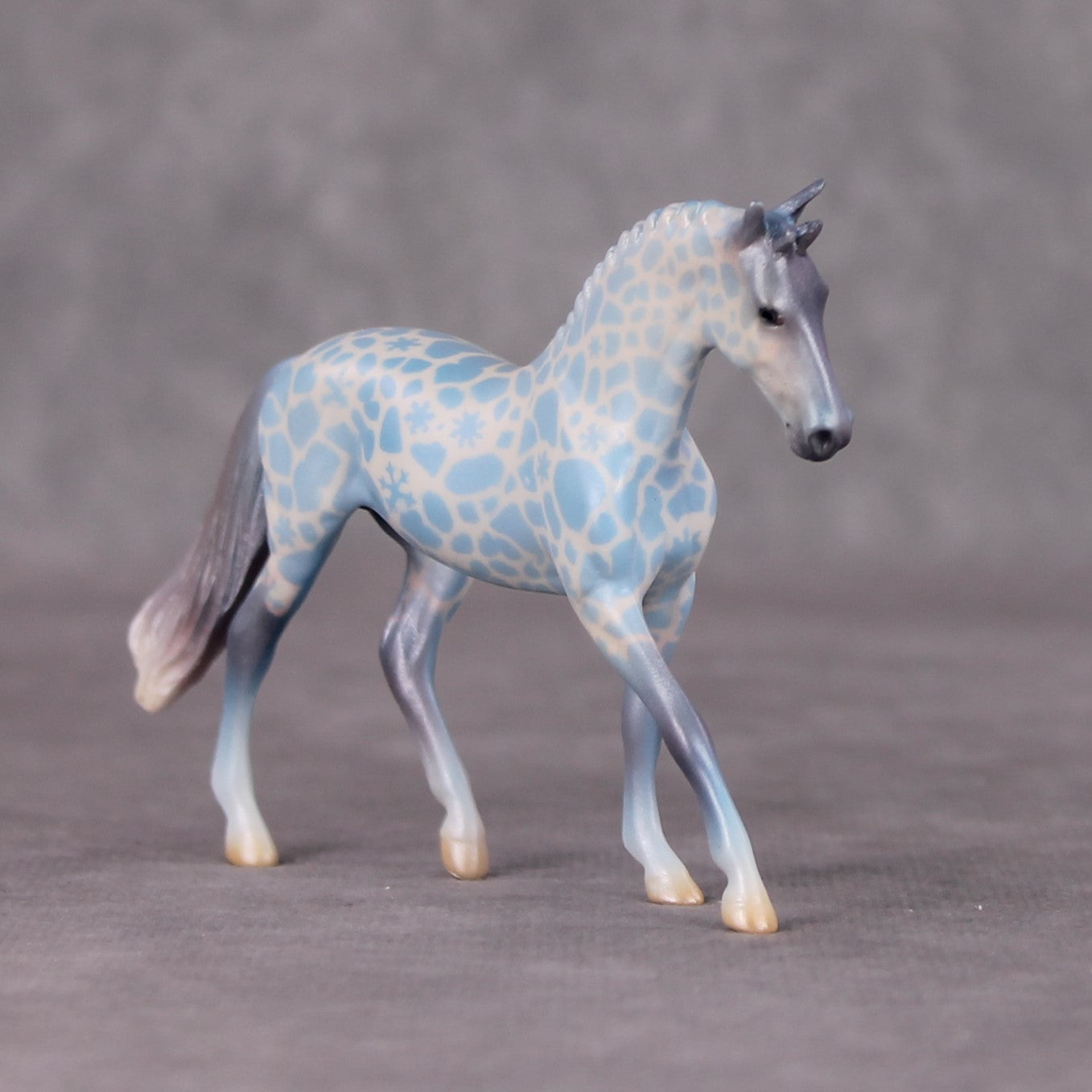 Snowflake Safari OOAK Deco Blue Snowflake &amp; Giraffe Patterned Custom Warmblood Chip By Jess Hamill HS24 MHP Auction