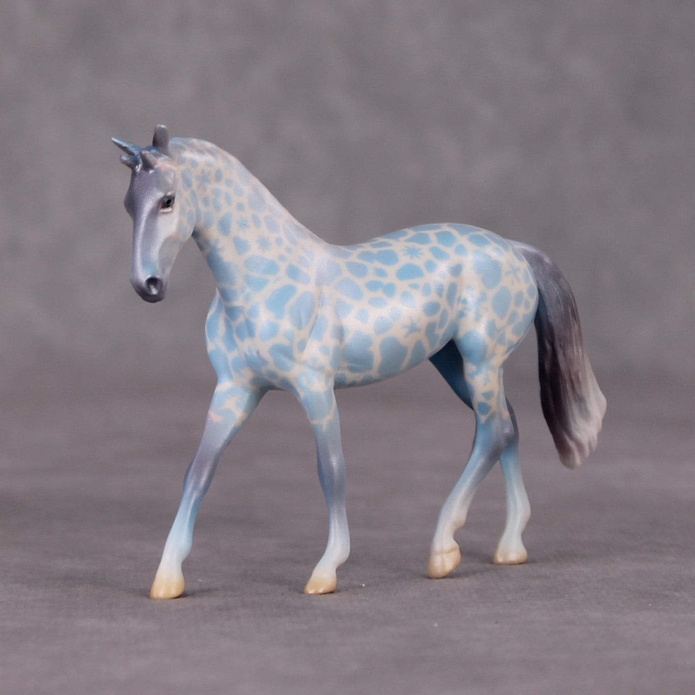 Snowflake Safari OOAK Deco Blue Snowflake &amp; Giraffe Patterned Custom Warmblood Chip By Jess Hamill HS24 MHP Auction