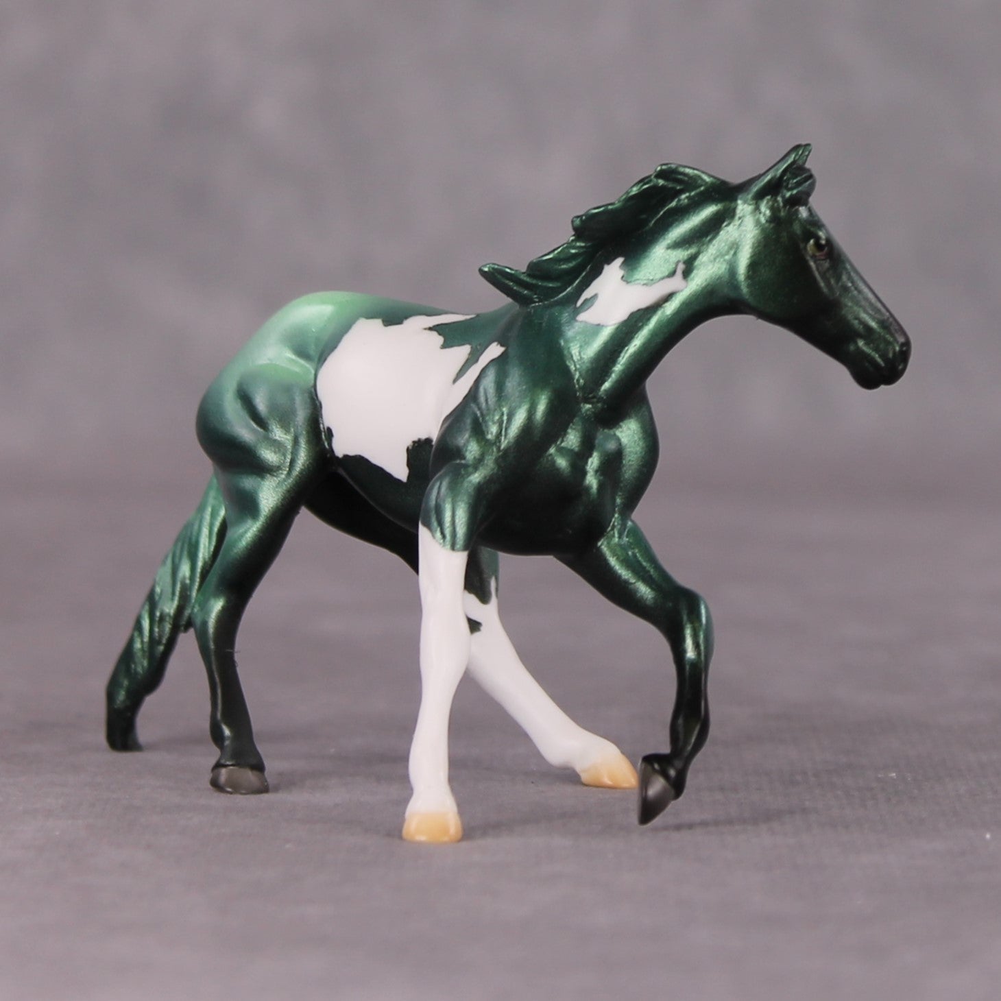 Winterfresh OOAK Metallic Green Pinto Cutter Chip By Jamie Adamson HS24