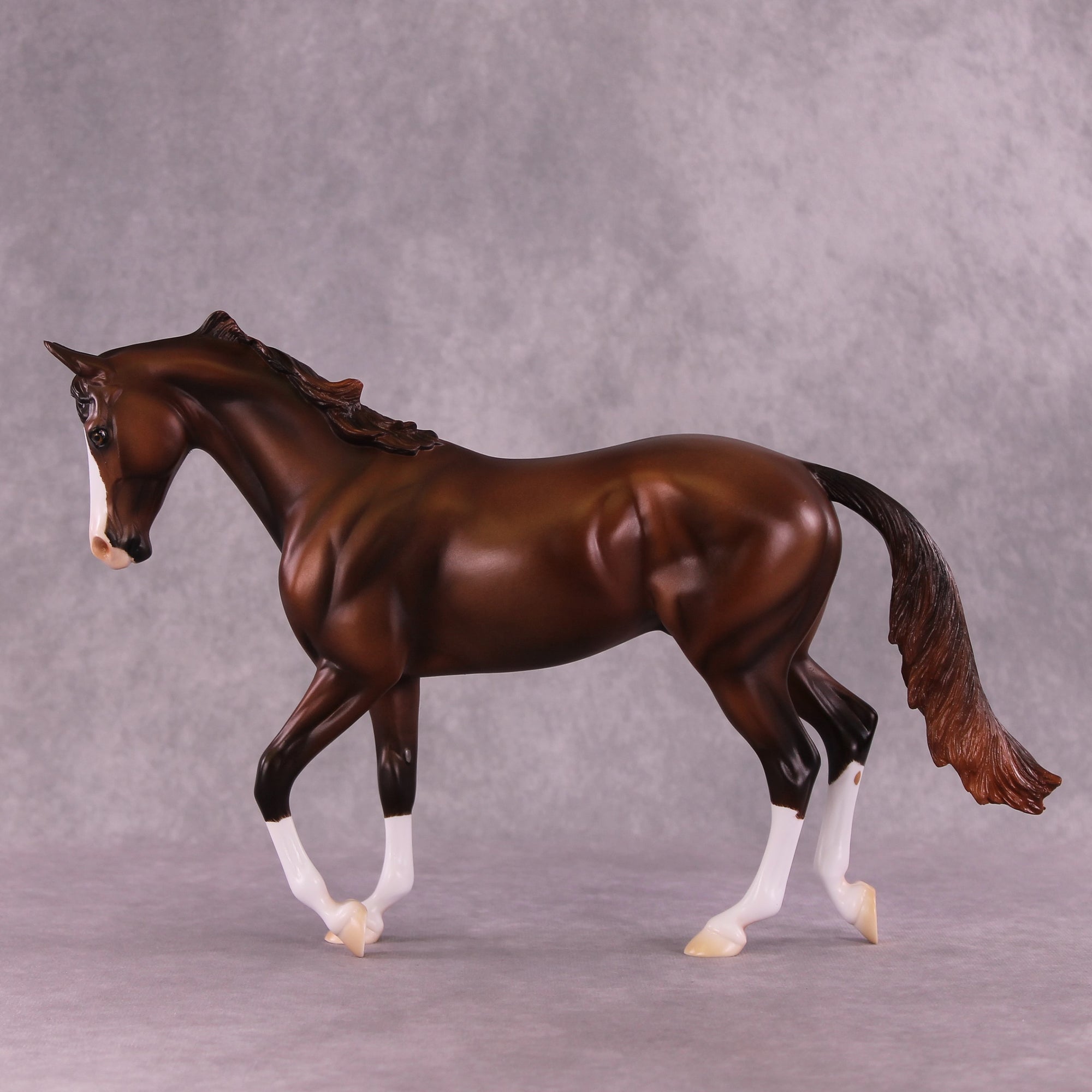 Showman OOAK Thoroughbred by Ashley Palmer EQ25