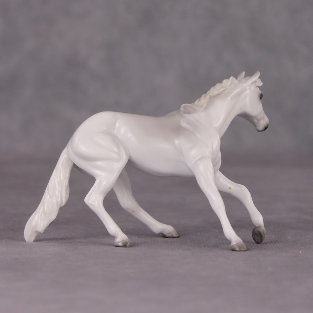 Spitz LE-3 Grey Cutter Chip By Jess Hamill Call of the Wild CL24 - White Husky