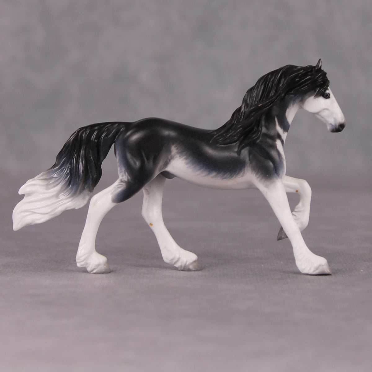 John Thorton LE-3  Black & White Friesian Chip By Jess Hamill Call of the Wild CL24 - Alaskan Husky