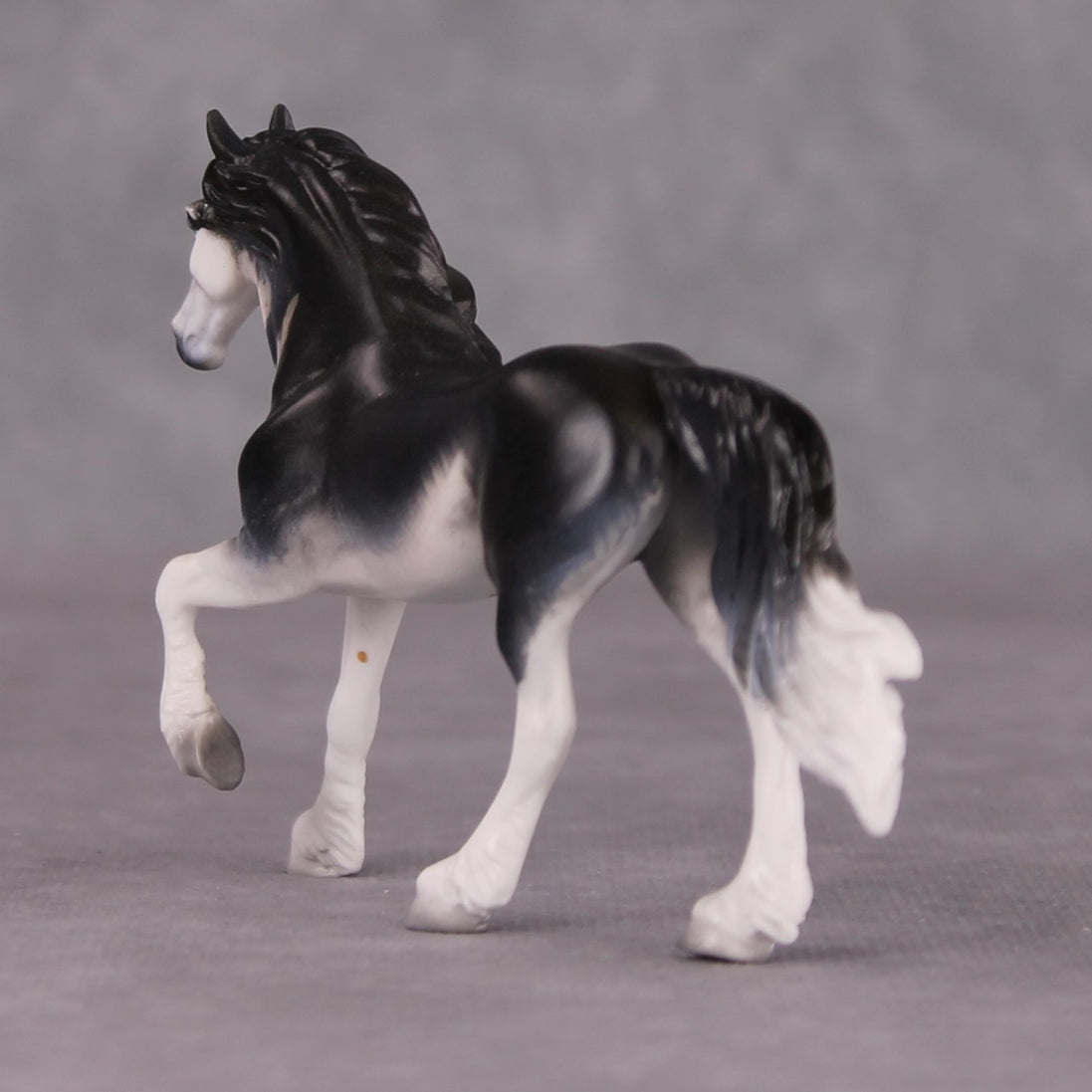 John Thorton LE-3  Black & White Friesian Chip By Jess Hamill Call of the Wild CL24 - Alaskan Husky
