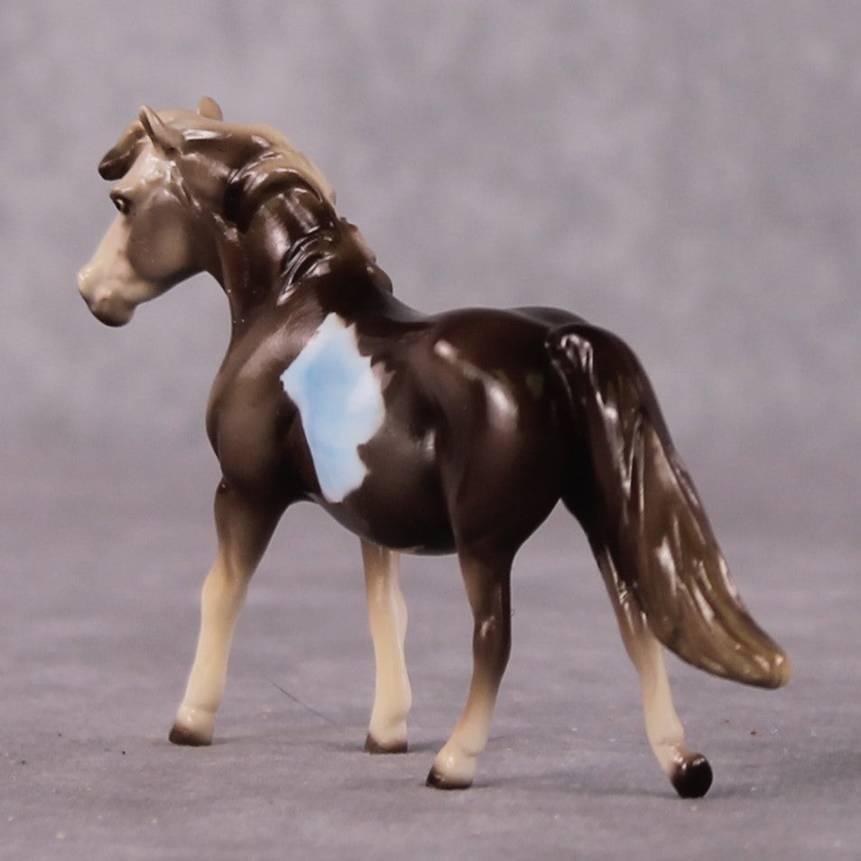 “National Take A Walk in a Park Day” Rock Chips: OOAK Pony Chip based on Thunderegg II by Ellen Robbins