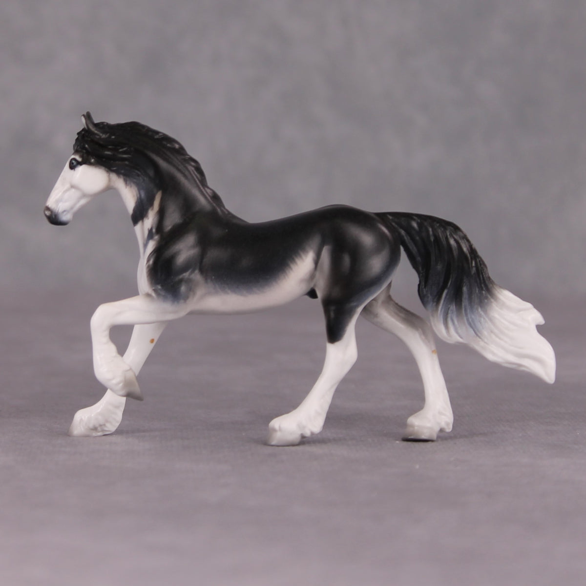 John Thorton LE-3  Black & White Friesian Chip By Jess Hamill Call of the Wild CL24 - Alaskan Husky