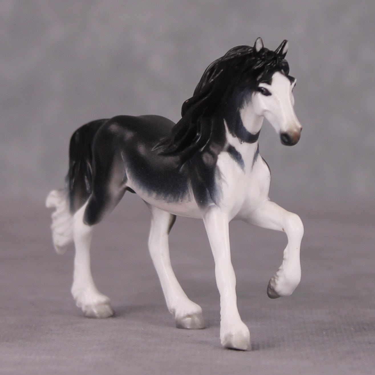 John Thorton LE-3  Black &amp; White Friesian Chip By Jess Hamill Call of the Wild CL24 - Alaskan Husky