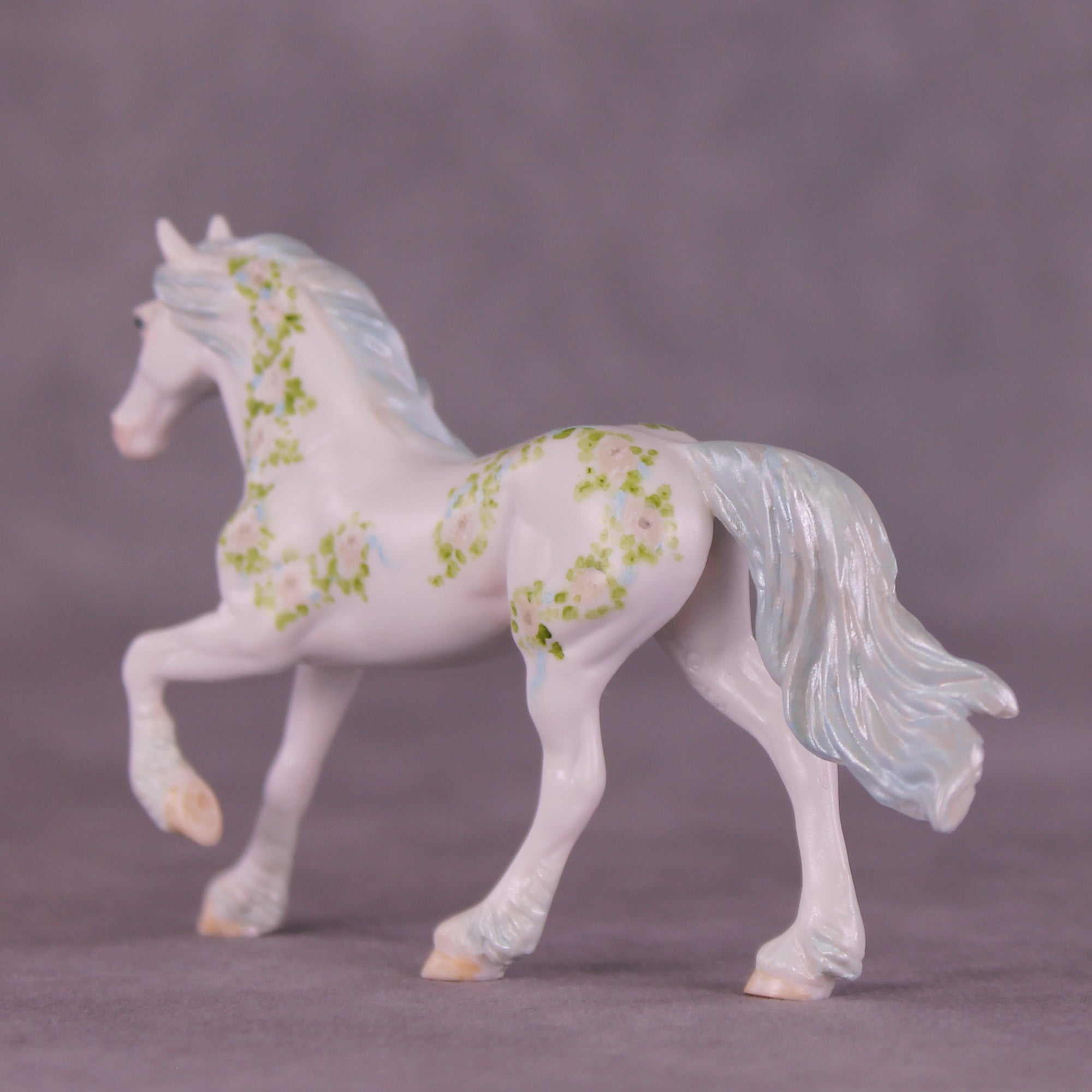 Glamis Castle Roses FCM Chip Friesian by Andrea Thomason SS925