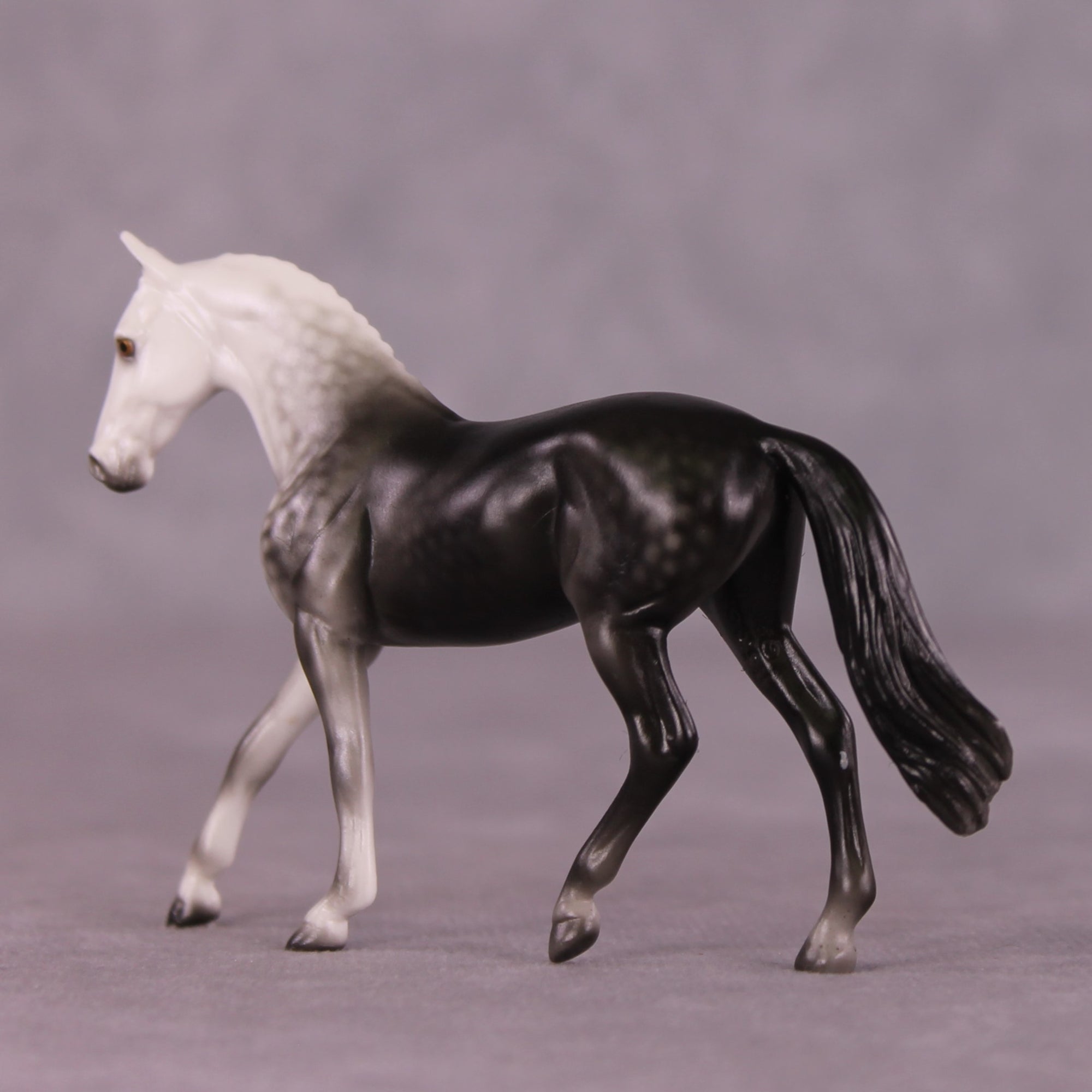 Stone Horses Midsummer Celebration Surprise Chips: The Warmblood Chips Grab Bag by Ellen Robbins SCD25