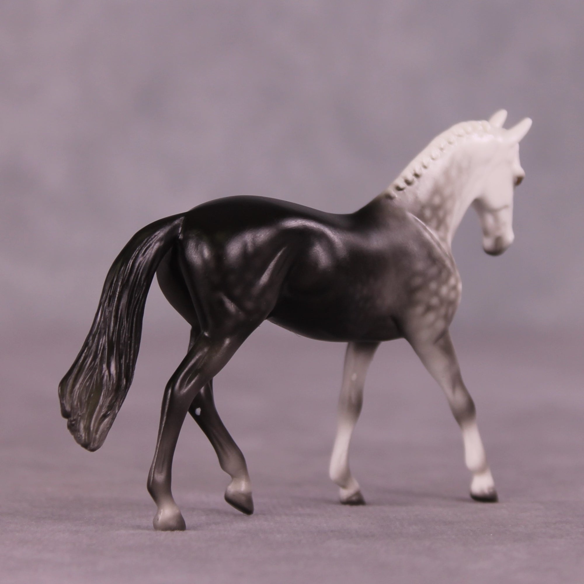 Stone Horses Midsummer Celebration Surprise Chips: The Warmblood Chips Grab Bag by Ellen Robbins SCD25