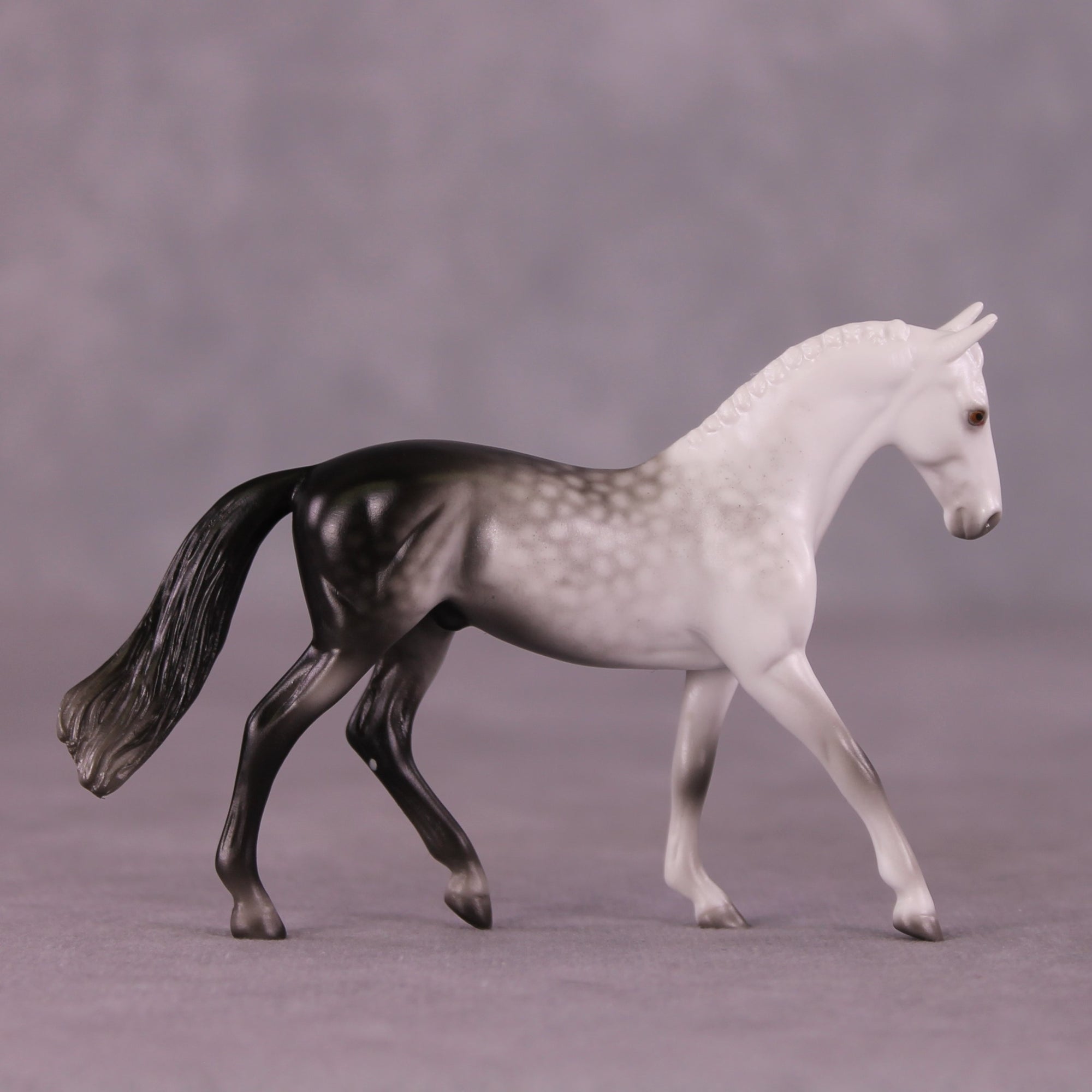 Stone Horses Midsummer Celebration Surprise Chips: The Warmblood Chips Grab Bag by Ellen Robbins SCD25