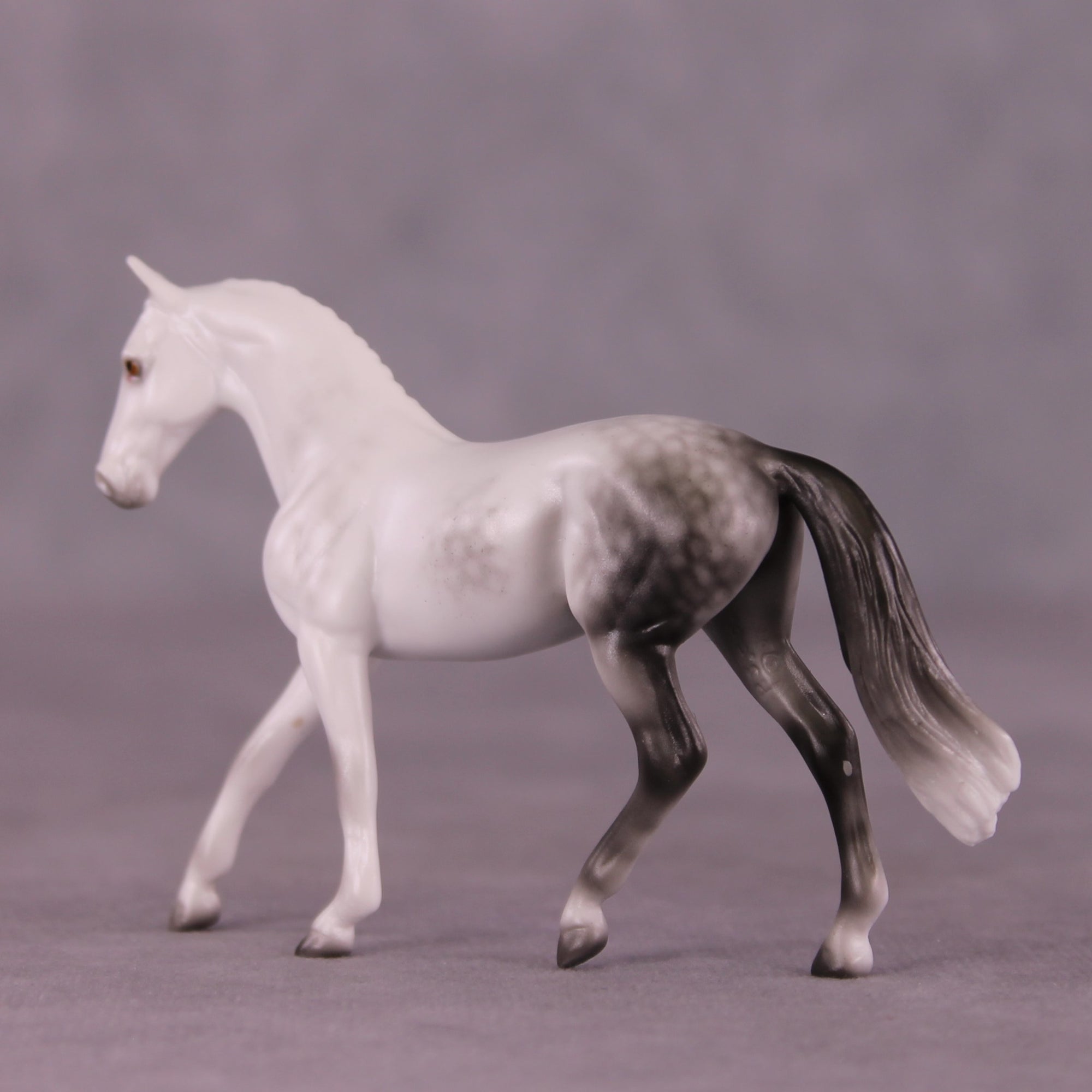 Stone Horses Midsummer Celebration Surprise Chips: The Warmblood Chips Grab Bag by Ellen Robbins SCD25