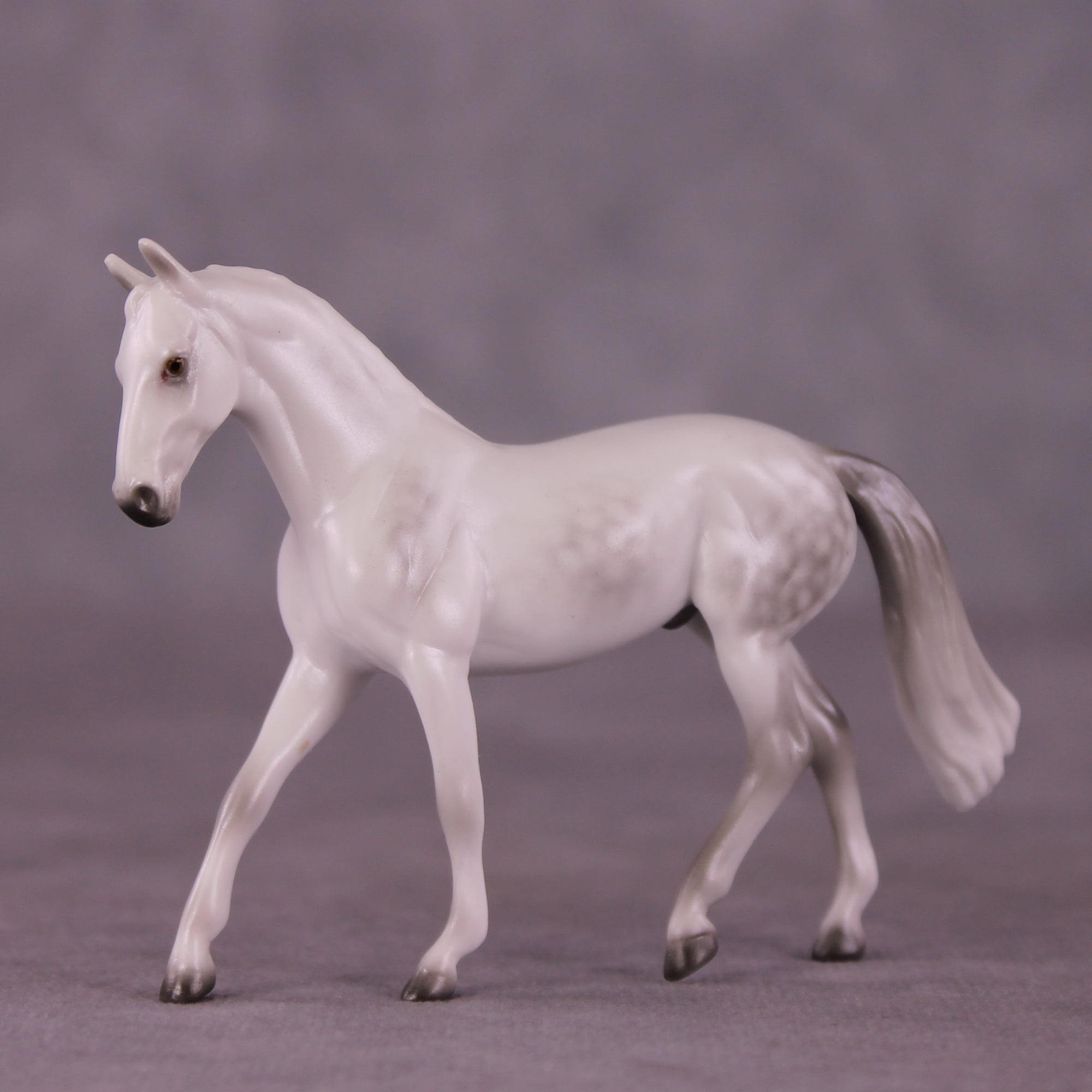 Stone Horses Midsummer Celebration Surprise Chips: The Warmblood Chips Grab Bag by Ellen Robbins SCD25