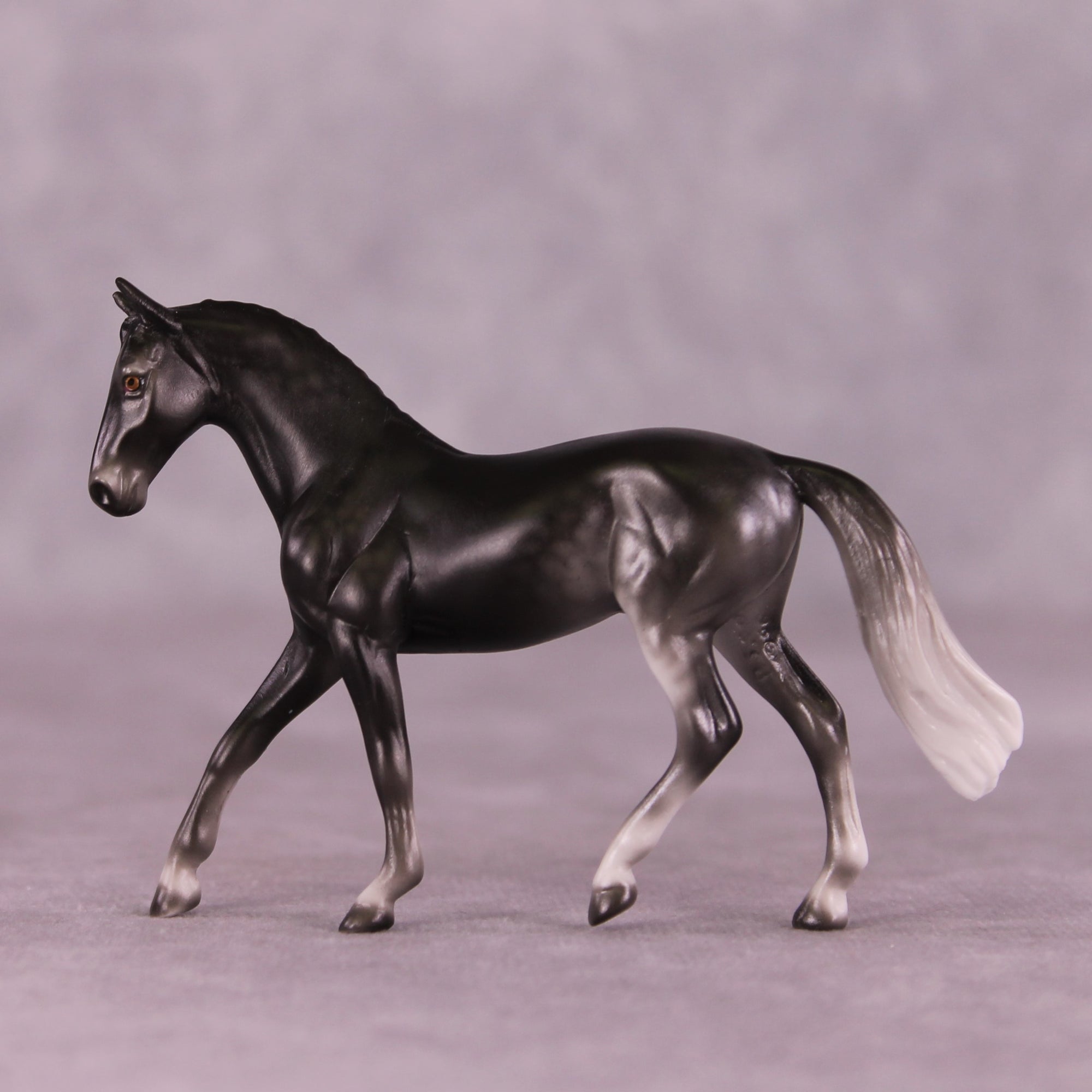 Stone Horses Midsummer Celebration Surprise Chips: The Warmblood Chips Grab Bag by Ellen Robbins SCD25