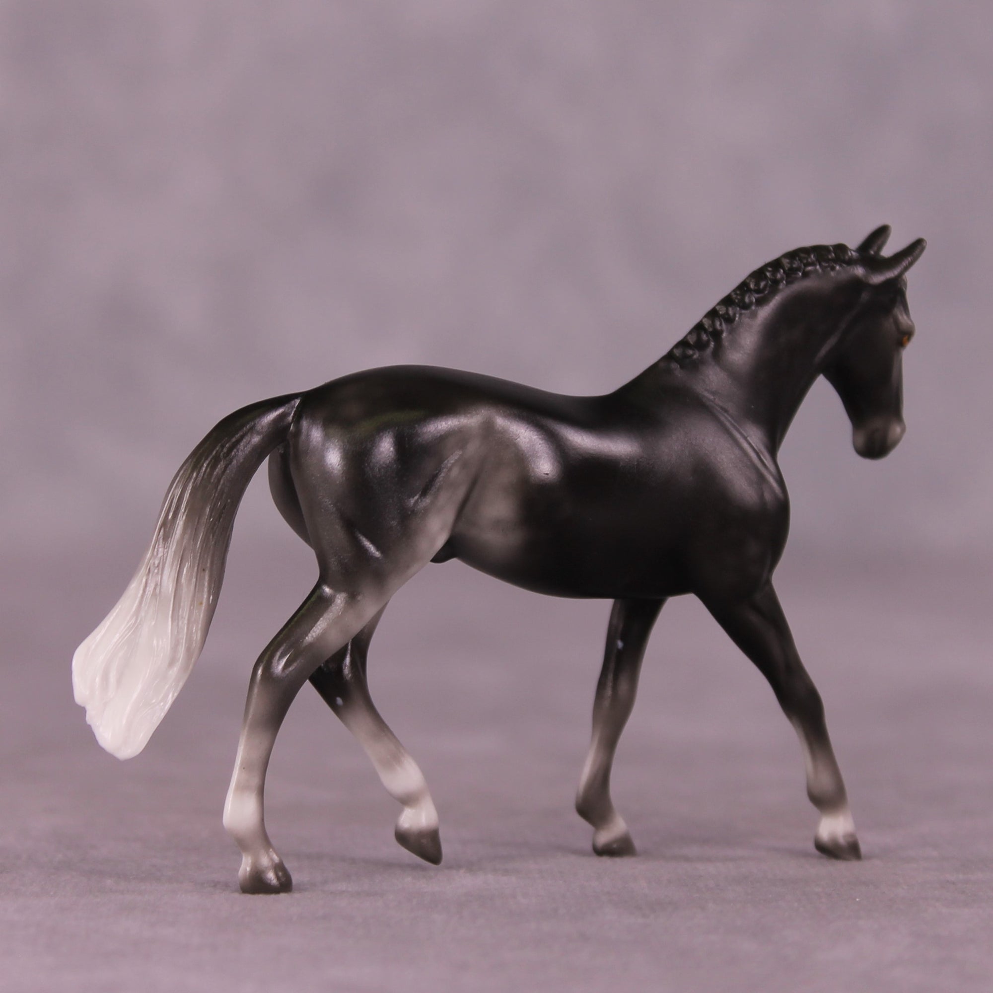 Stone Horses Midsummer Celebration Surprise Chips: The Warmblood Chips Grab Bag by Ellen Robbins SCD25