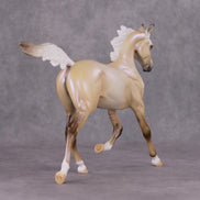 Star To Follow OOAK Dunalino W/ Blue Interference Yearling By Ellen Robbins HS24 MHP Auction Piece