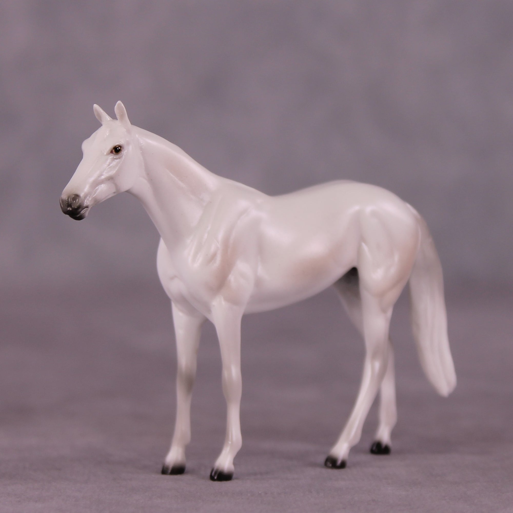 Stone Horses Midsummer Celebration Surprise Chips: The Thoroughbred Chips Grab Bags by Ellen Robbins SCD25