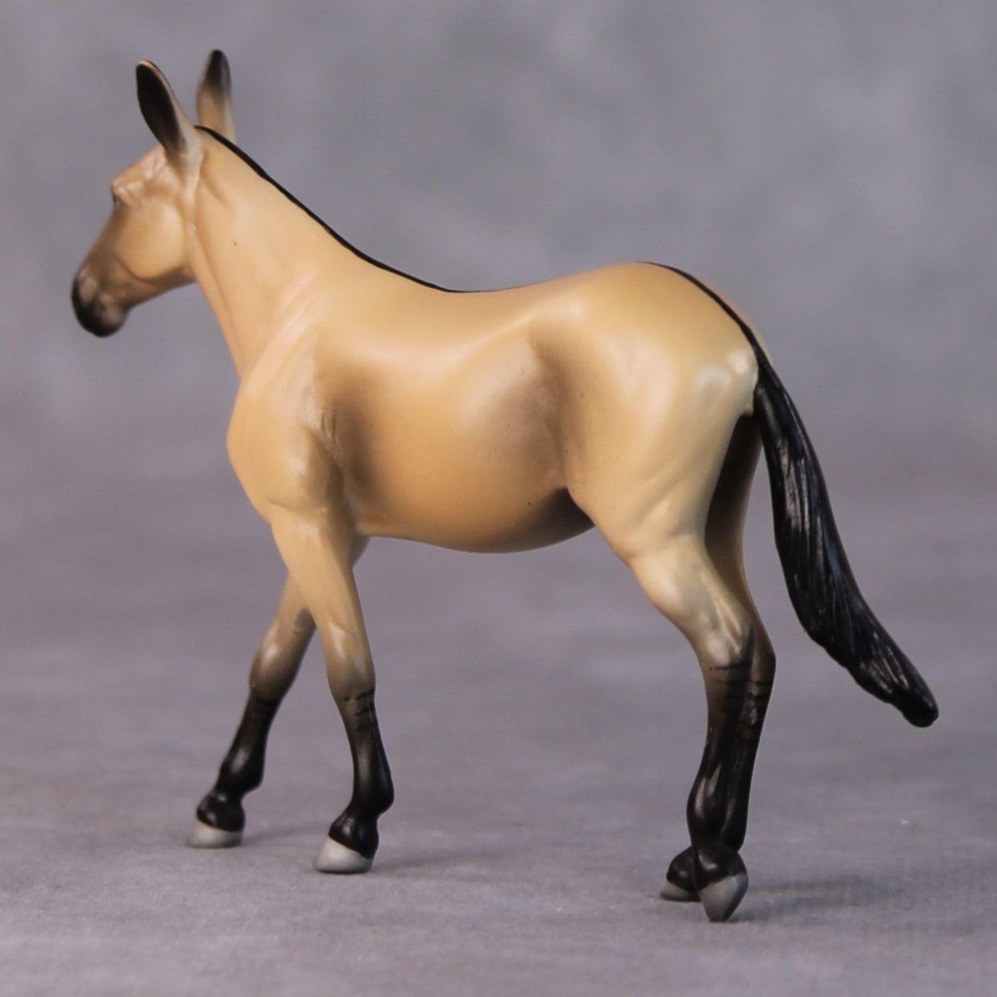 Siri OOAK Buckskin Mule Chip by Jamie Adamson HS24