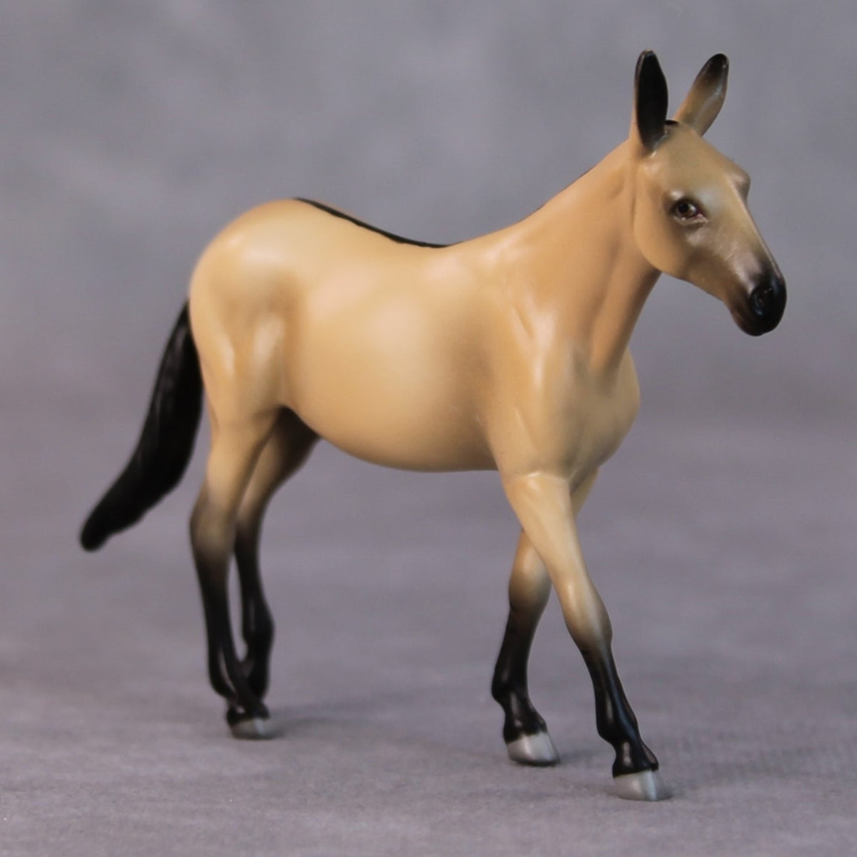 Siri OOAK Buckskin Mule Chip by Jamie Adamson HS24