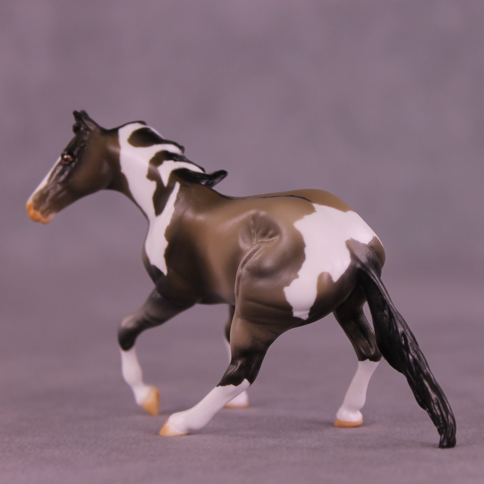 Oatmeal Raisin LE-5 Chip Cutting Horse by Kike (Enrique) Duarte December $99 Chips