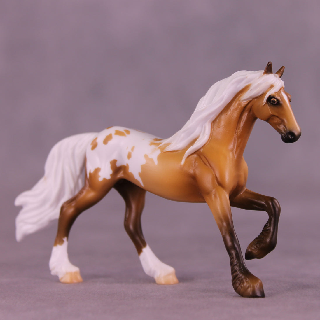 Macaron LE-5 Chip Friesian by Kike (Enrique) Duarte December $99 Chips