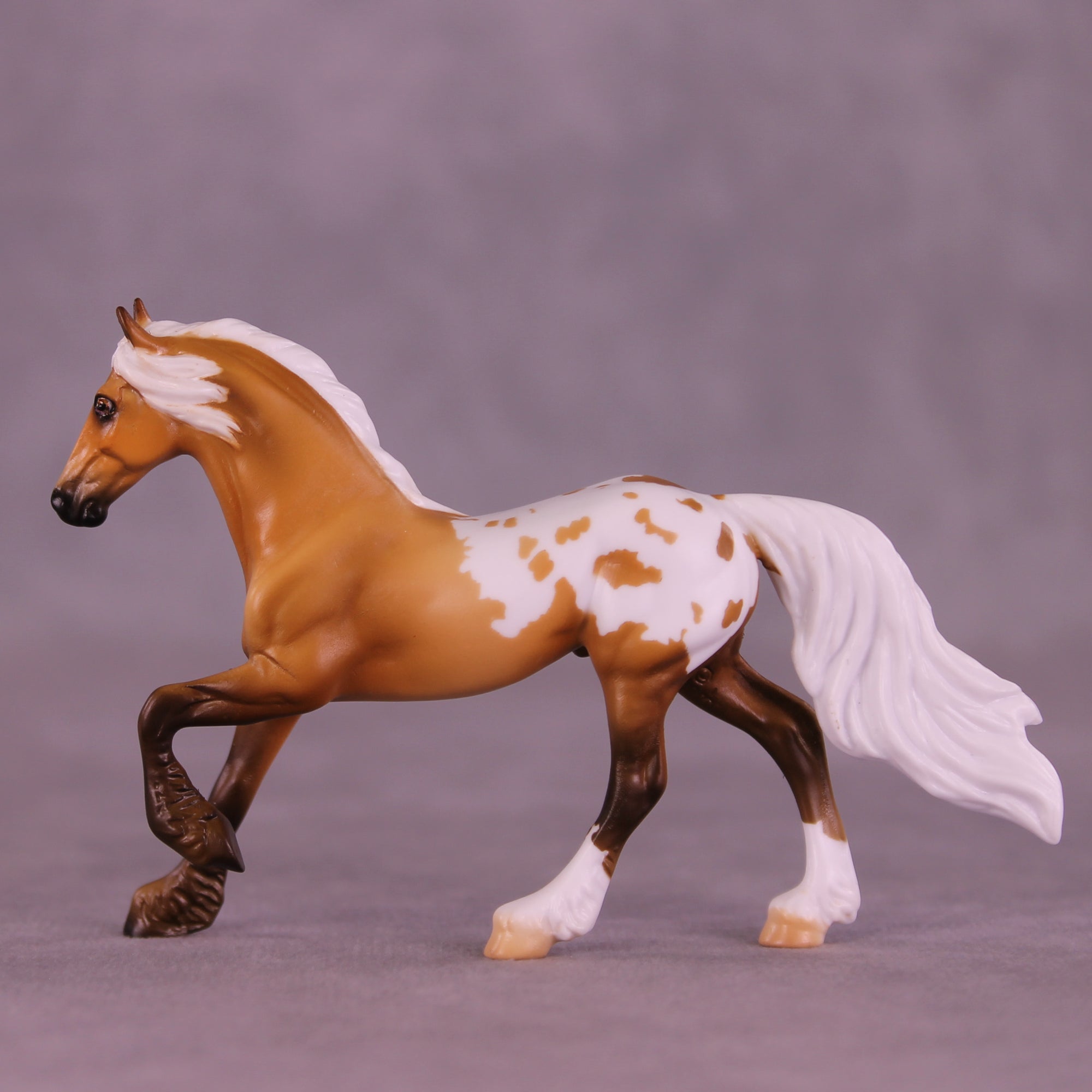 Macaron LE-5 Chip Friesian by Kike (Enrique) Duarte December $99 Chips