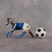 Japan OOAK Chip Cutting Horse by Enrique Duarte SCD26