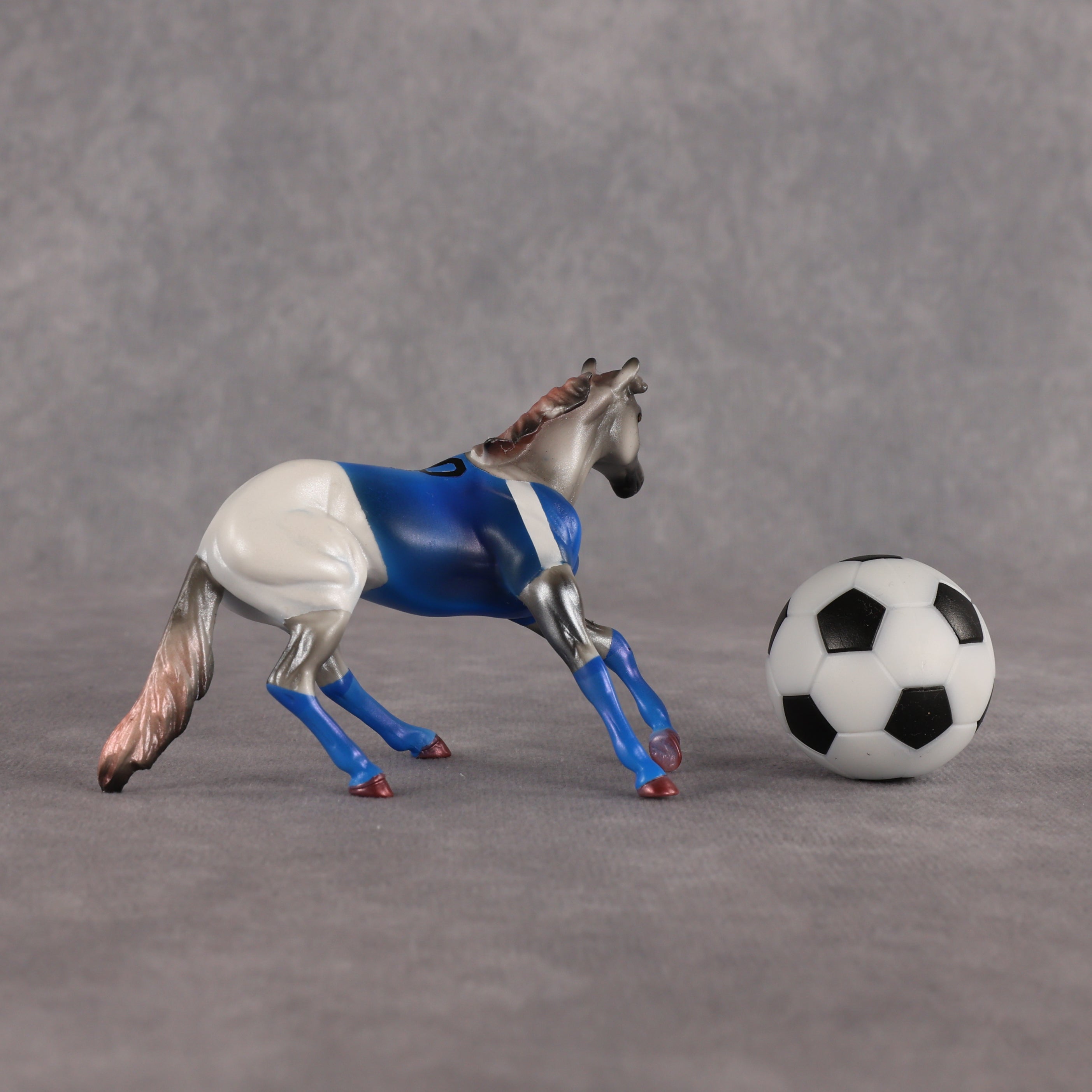 Japan OOAK Chip Cutting Horse by Enrique Duarte SCD26