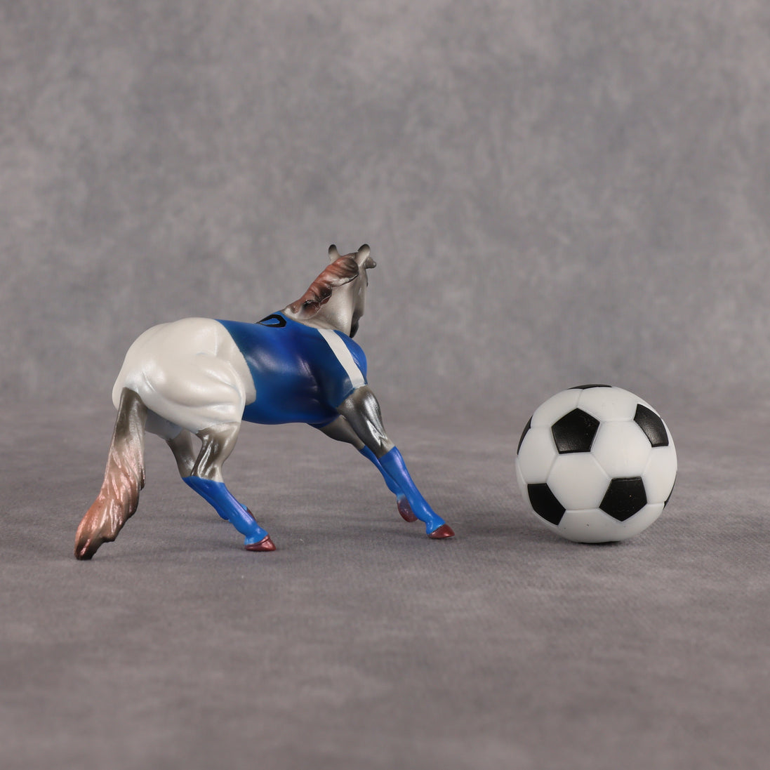 Japan OOAK Chip Cutting Horse by Enrique Duarte SCD26