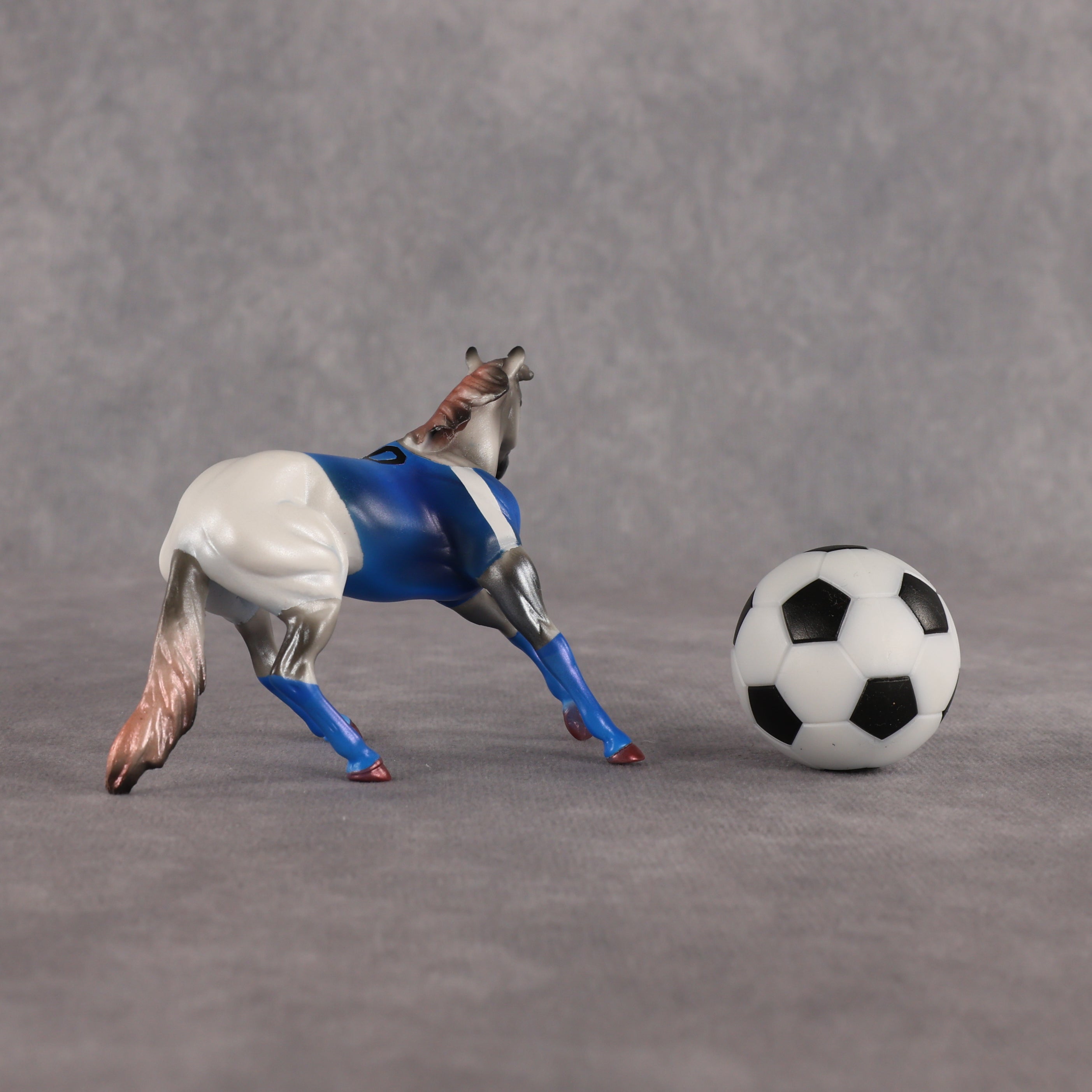 Japan OOAK Chip Cutting Horse by Enrique Duarte SCD26