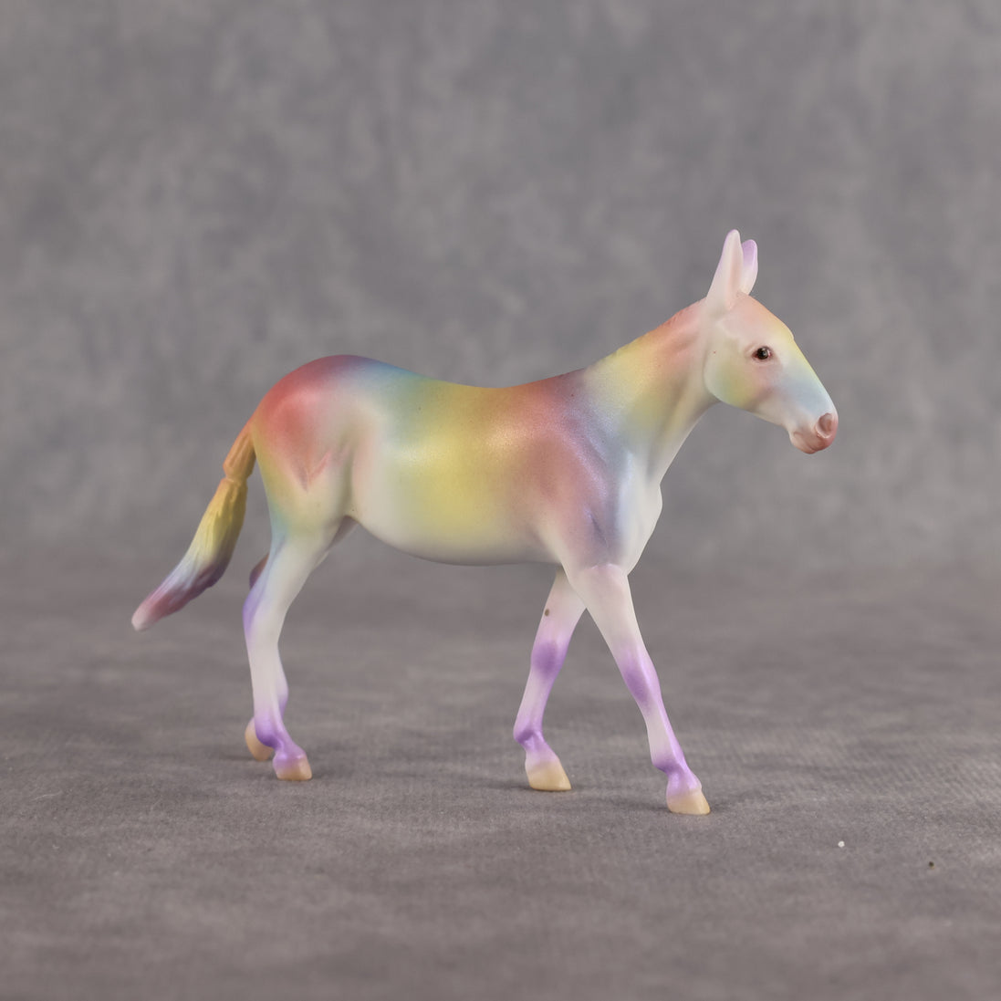 Jewell'd Skies LE-10 FCM Chip Mule by Ellen Robbins YP26