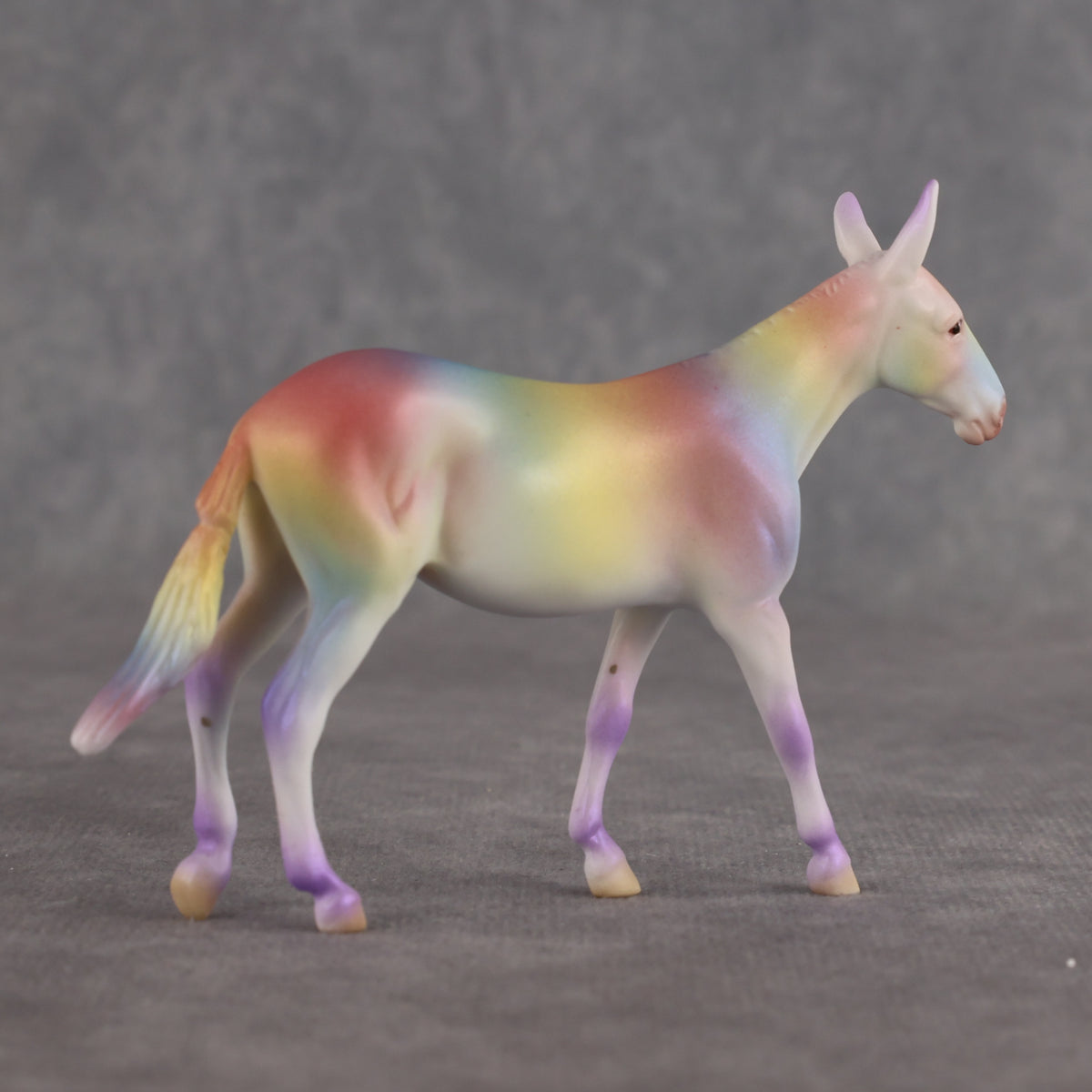 Jewell'd Skies LE-10 FCM Chip Mule by Ellen Robbins YP26