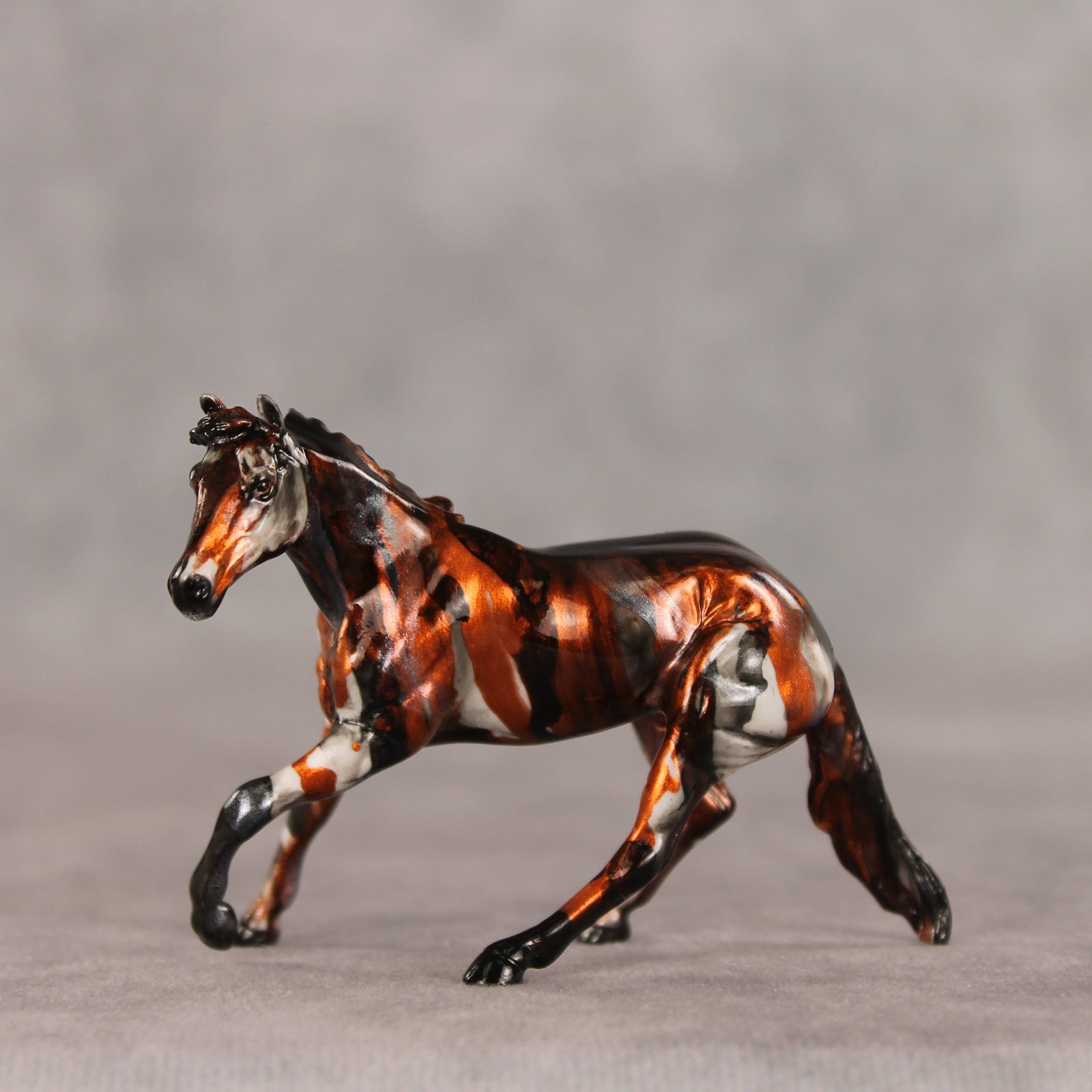 Jinkx OOAK Chip Cutting Horse by Julie Keim VV26