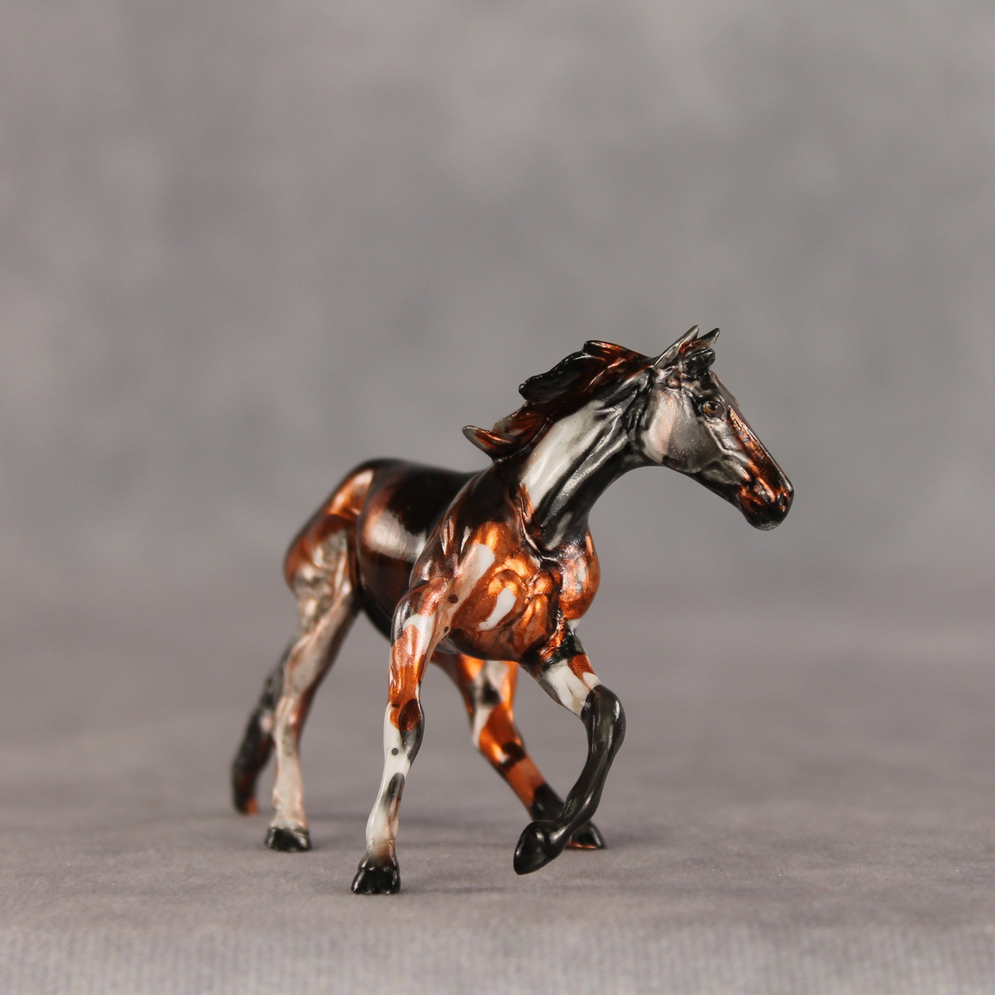 Jinkx OOAK Chip Cutting Horse by Julie Keim VV26
