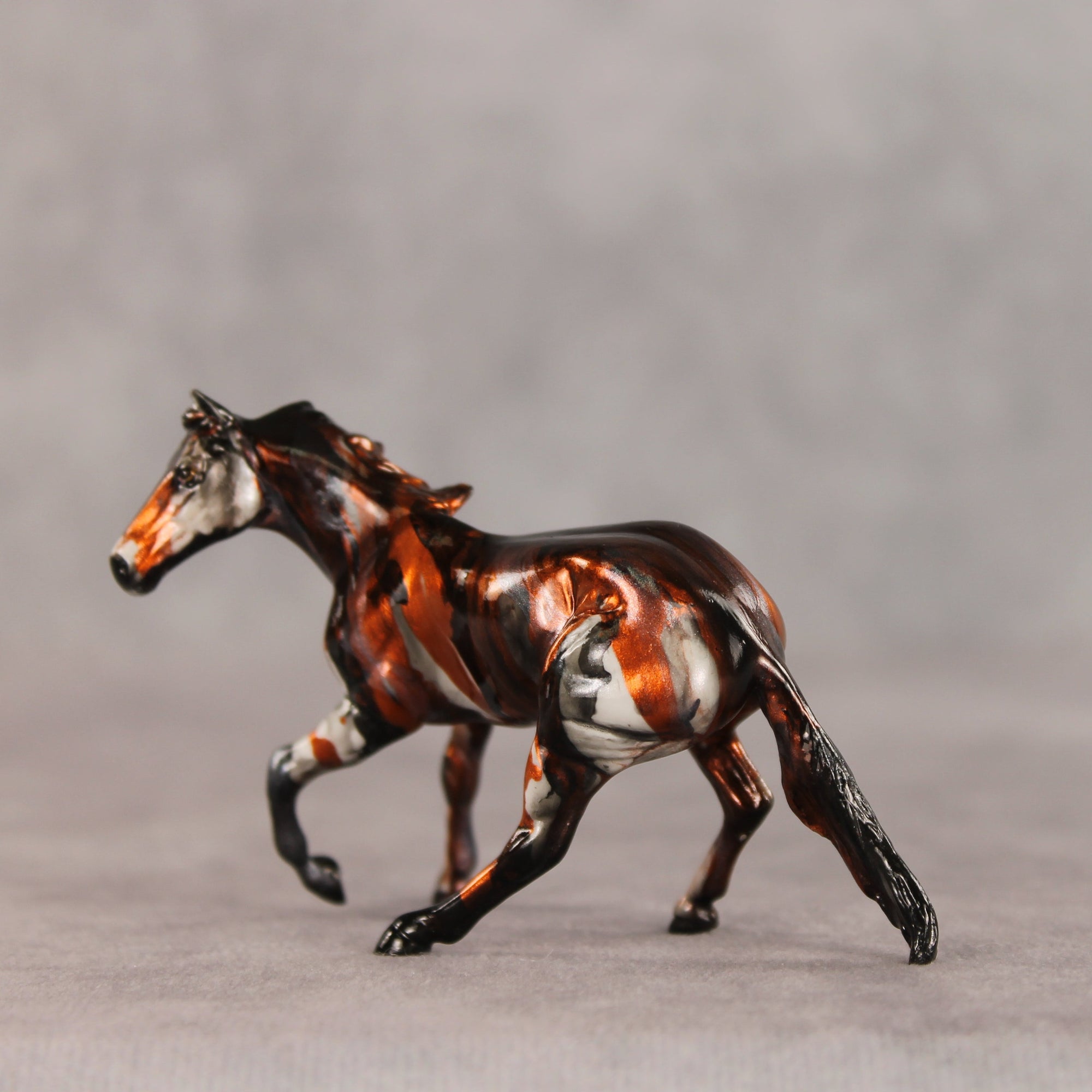 Jinkx OOAK Chip Cutting Horse by Julie Keim VV26