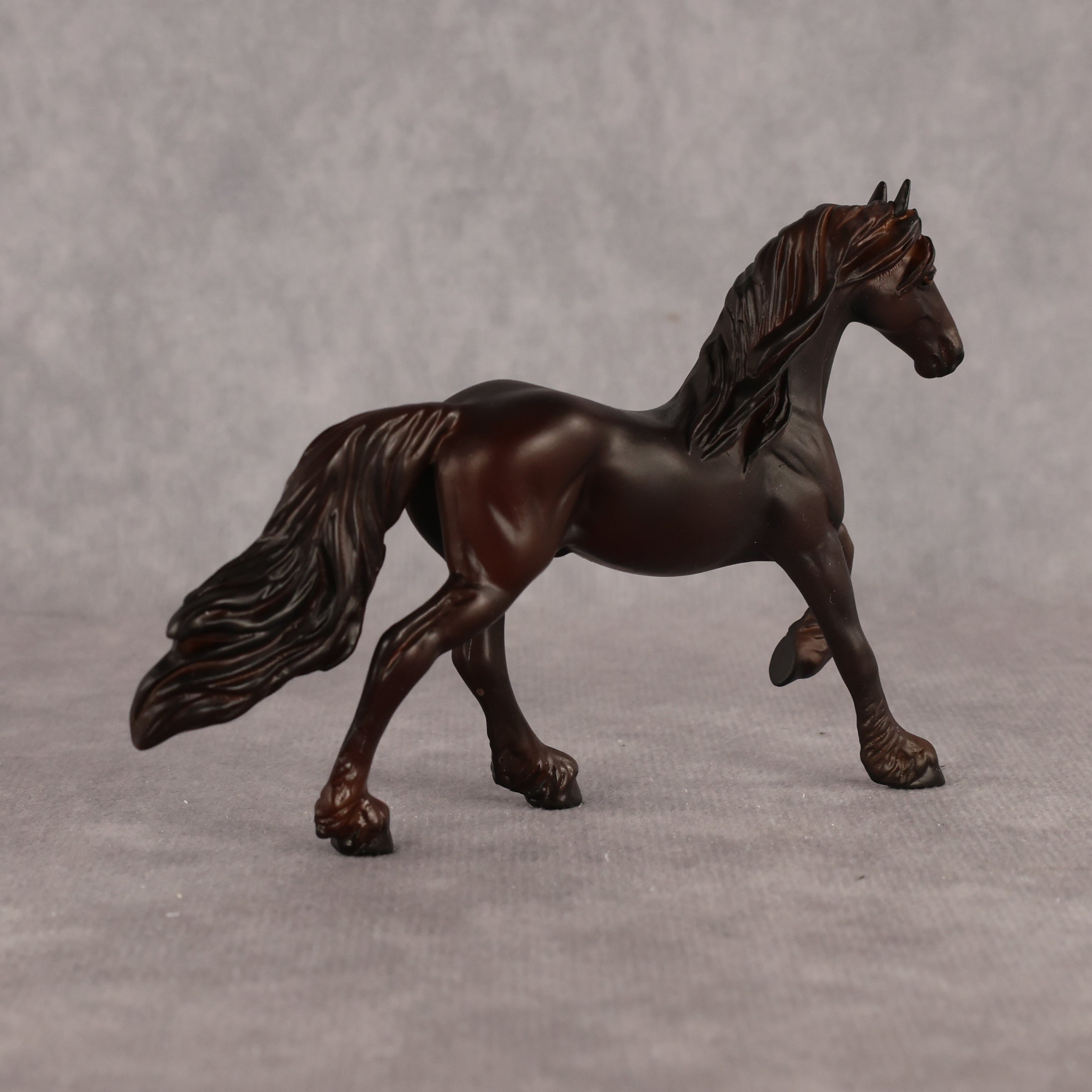 Joeh LE-5 Chip Friesian by Alex Fortman October $99 Chips