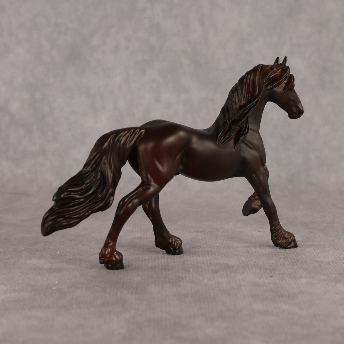 Joeh LE-5 Chip Friesian by Alex Fortman October $99 Chips