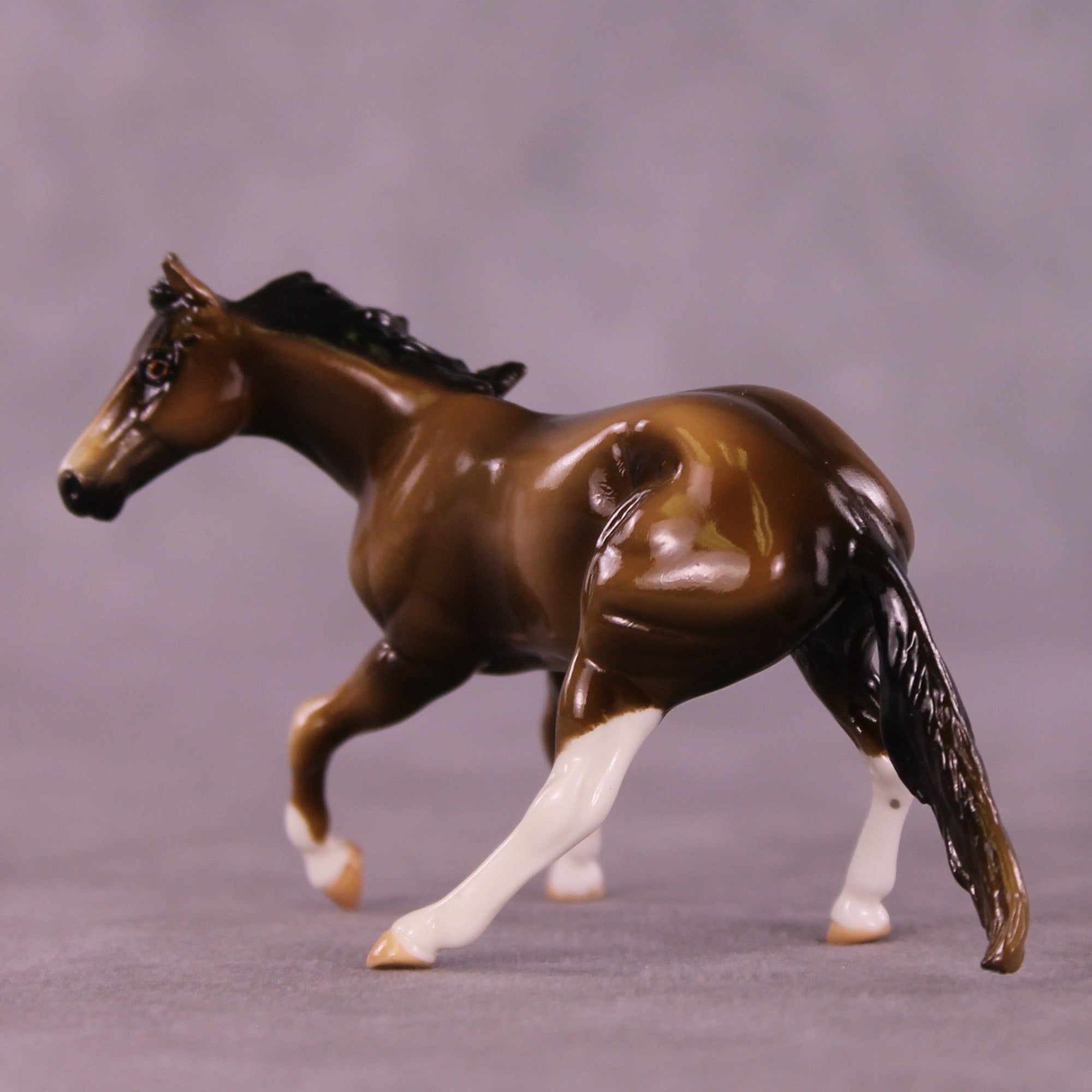 Keep Moving OOAK Chip Cutting Horse by Kike (Enrique) Duarte MM25 Group C