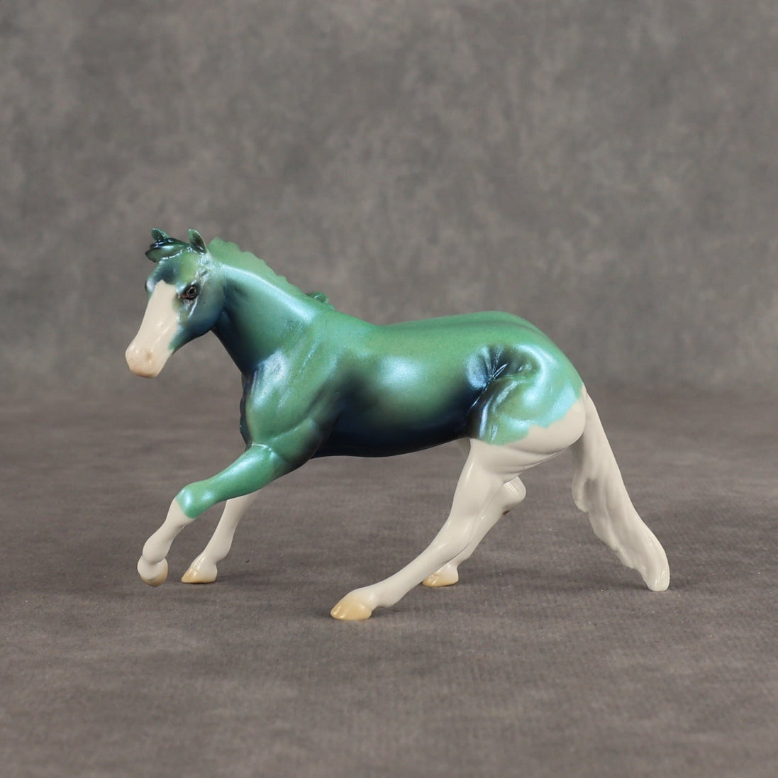 Lakeshore OOAK Chip Cutting Horse by Ellen Robbins SHCF26