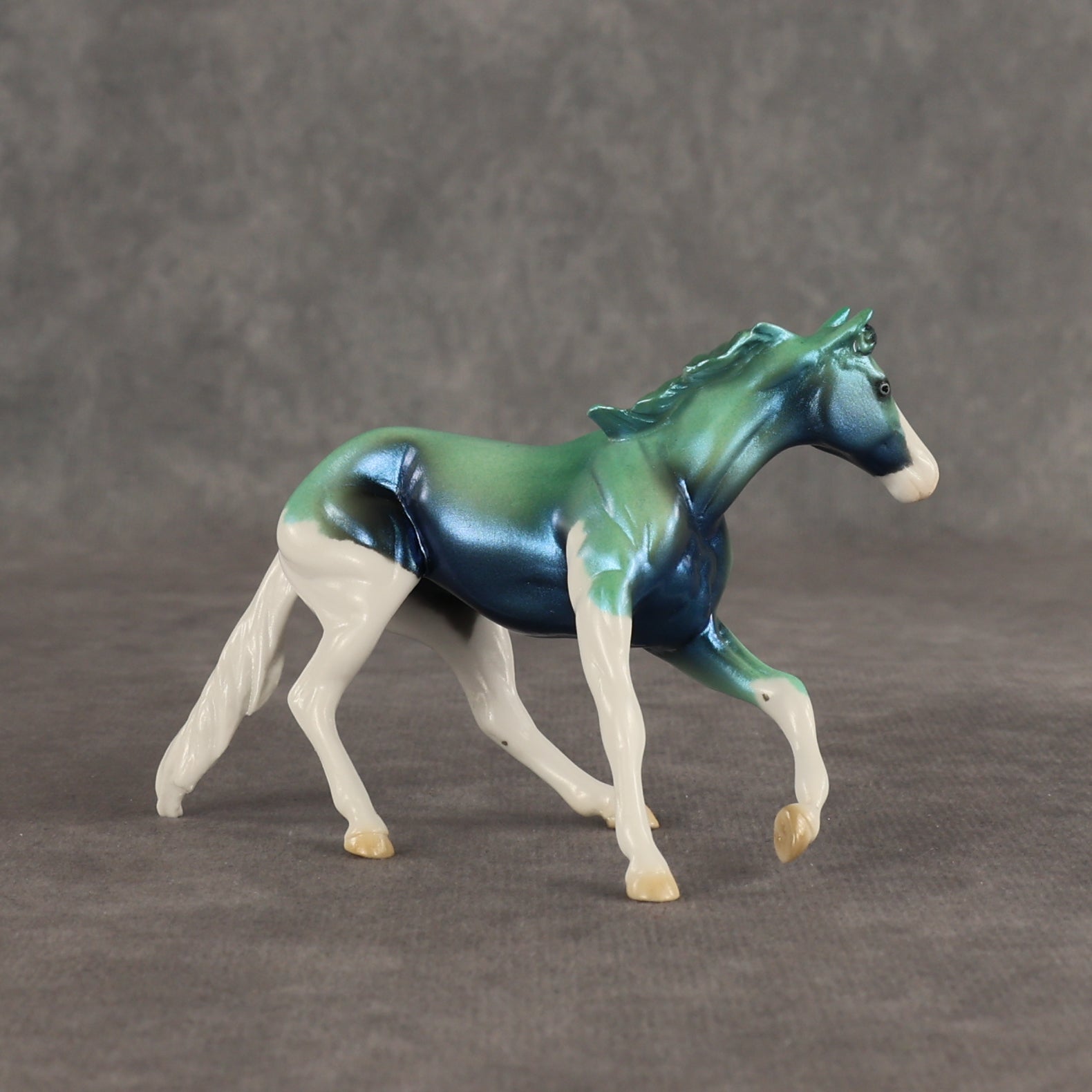 Lakeshore OOAK Chip Cutting Horse by Ellen Robbins SHCF26